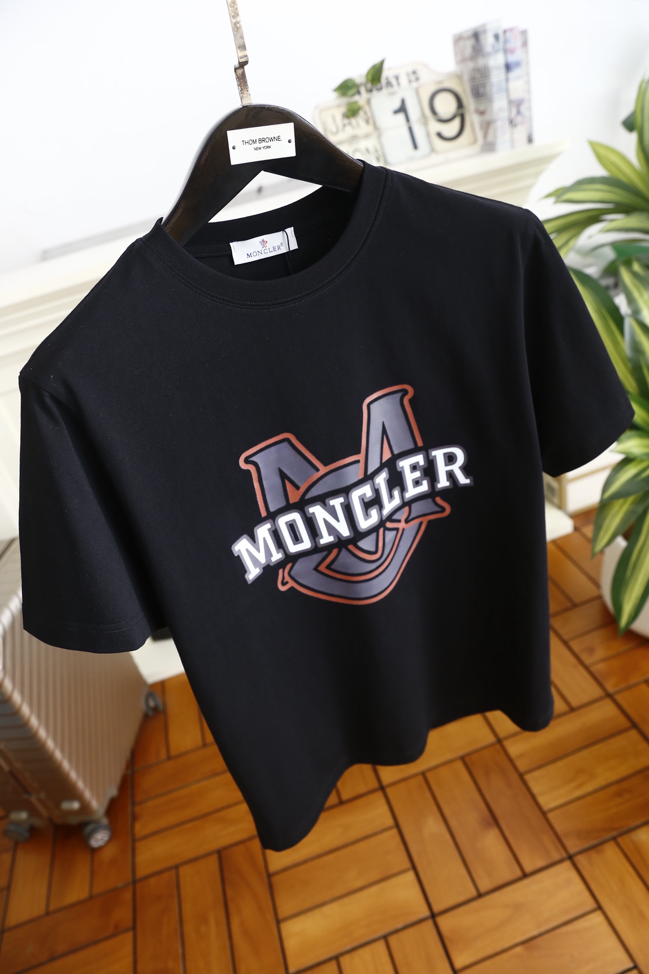 🔥蒙口.（🌾）2026早春新品🆕时尚男士圆领短袖T恤，甄选高支舒适棉面料，触感细腻软糯，上身透气不闷汗，