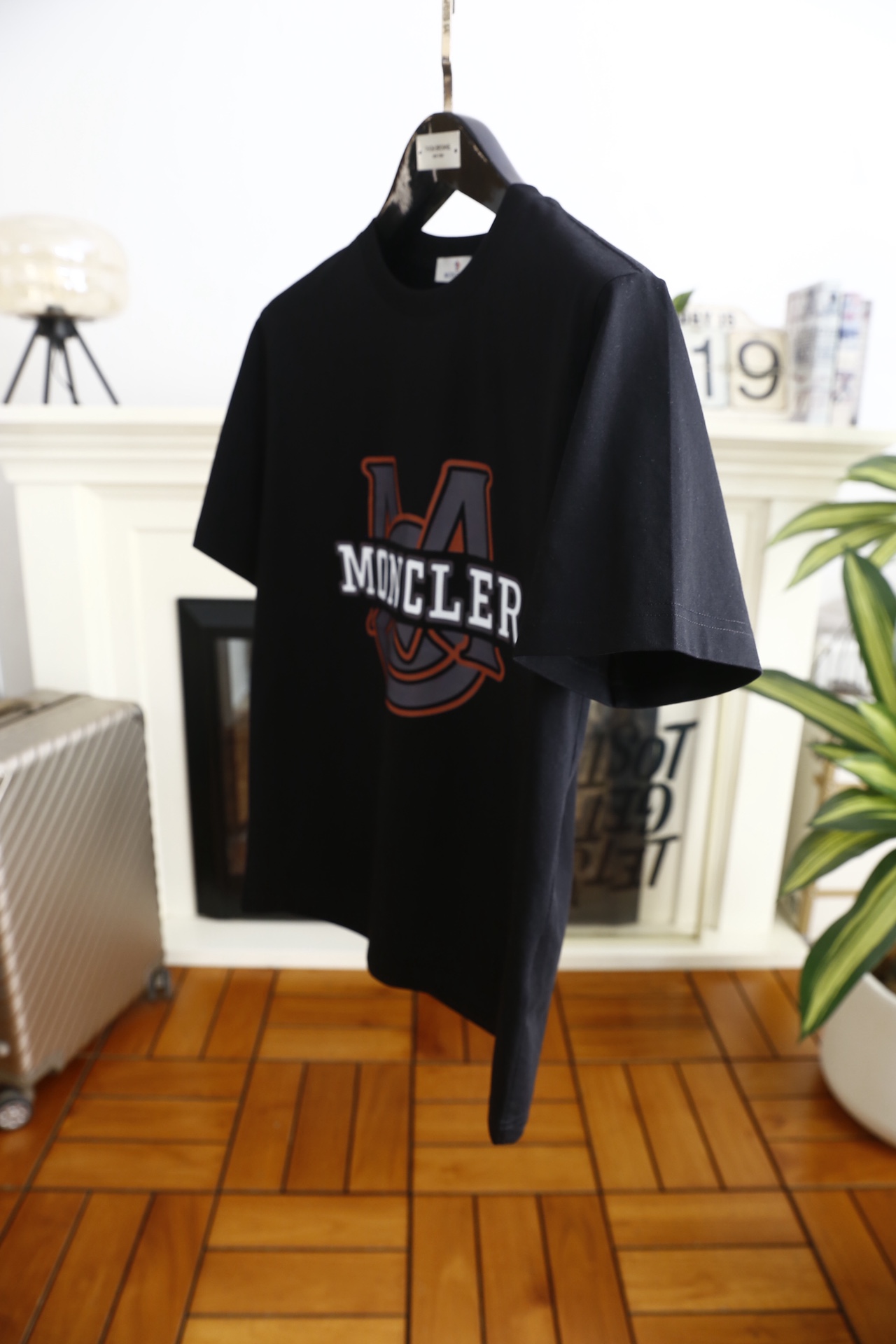 🔥蒙口.（🌾）2026早春新品🆕时尚男士圆领短袖T恤，甄选高支舒适棉面料，触感细腻软糯，上身透气不闷汗，