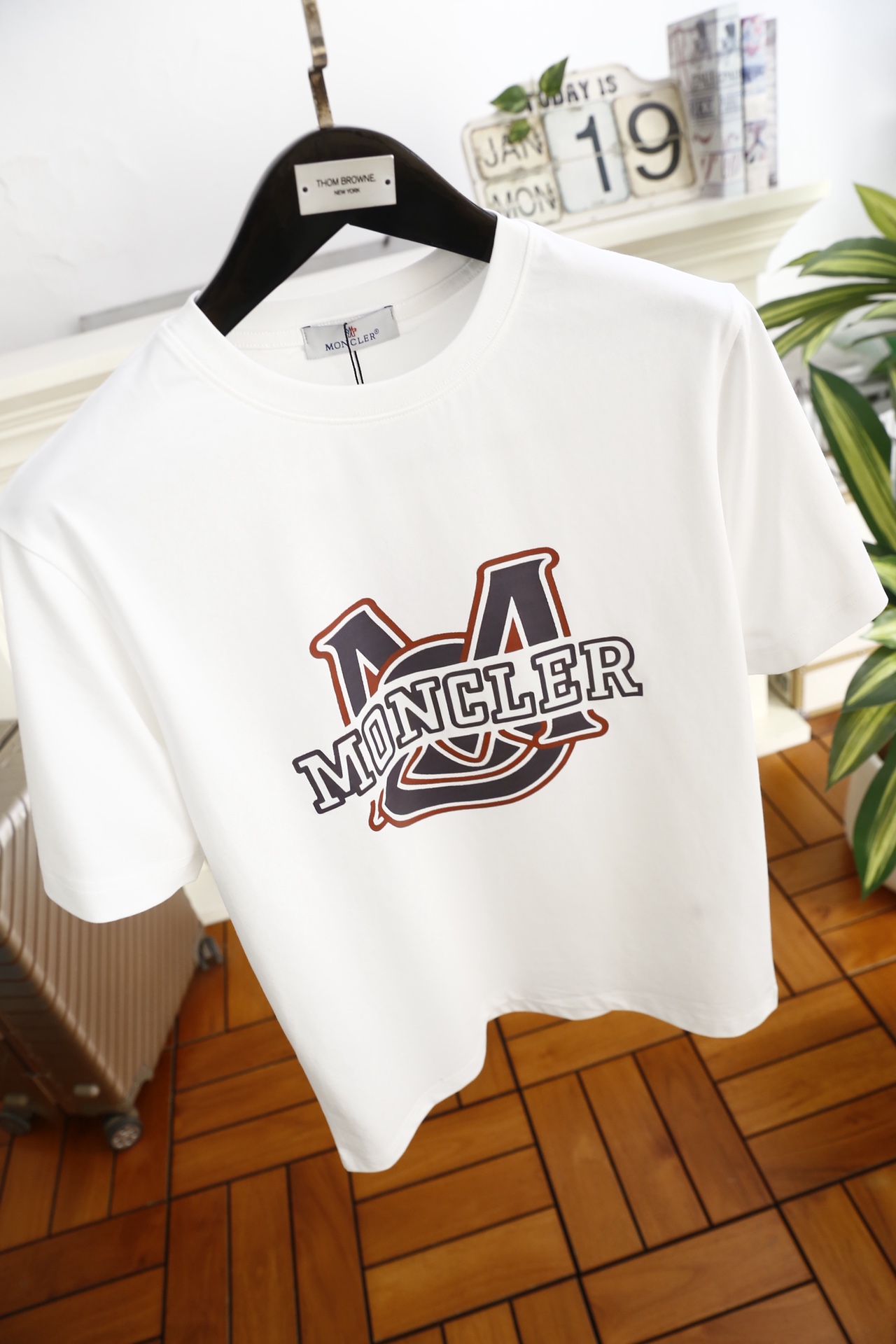 🔥蒙口.（🌾）2026早春新品🆕时尚男士圆领短袖T恤，甄选高支舒适棉面料，触感细腻软糯，上身透气不闷汗，