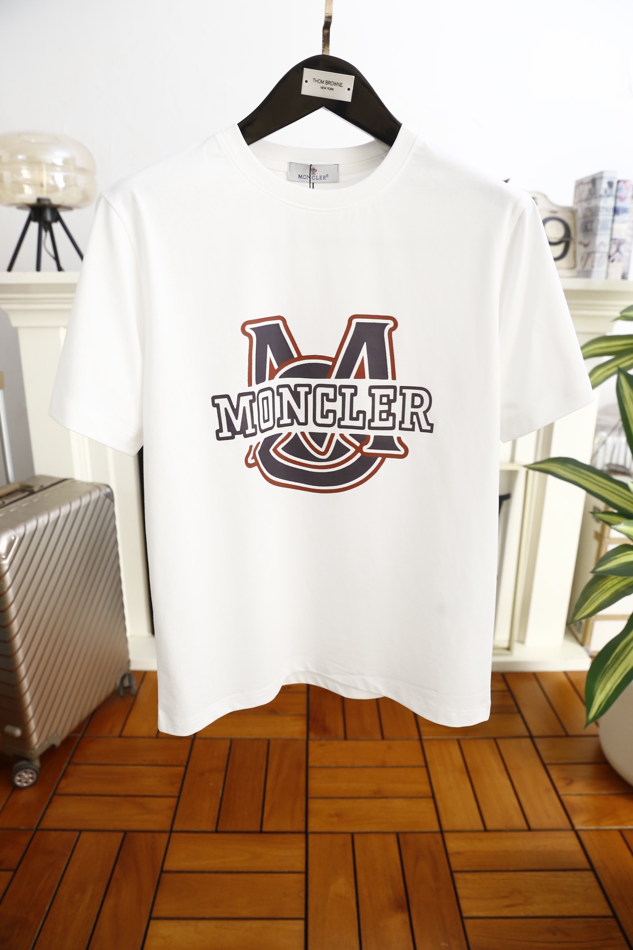 🔥蒙口.（🌾）2026早春新品🆕时尚男士圆领短袖T恤，甄选高支舒适棉面料，触感细腻软糯，上身透气不闷汗，