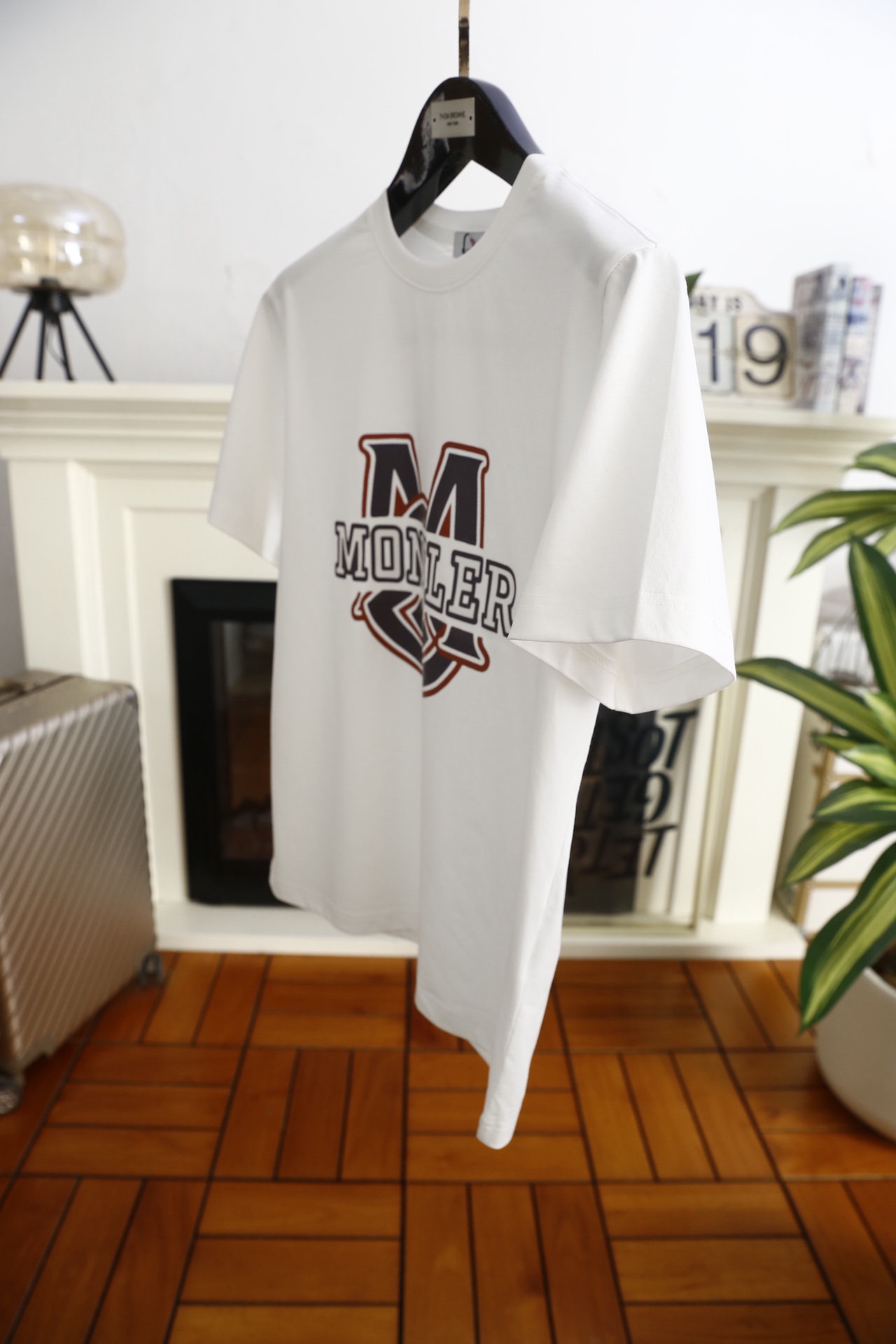 🔥蒙口.（🌾）2026早春新品🆕时尚男士圆领短袖T恤，甄选高支舒适棉面料，触感细腻软糯，上身透气不闷汗，