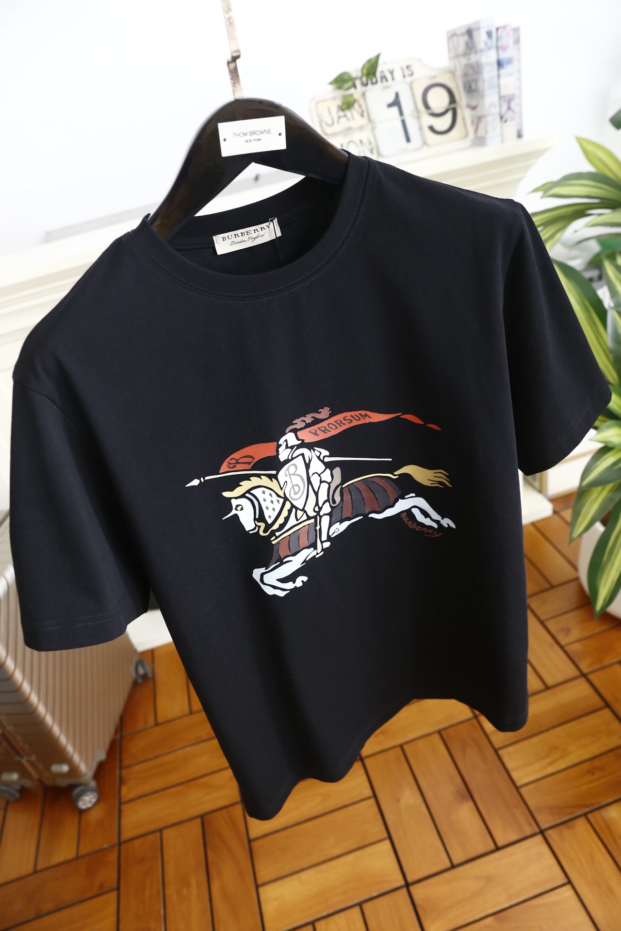 🔥巴宝丽.（🌾）2026早春新品🆕时尚男士圆领短袖T恤，甄选高支舒适棉面料，触感细腻软糯，上身透气不闷汗