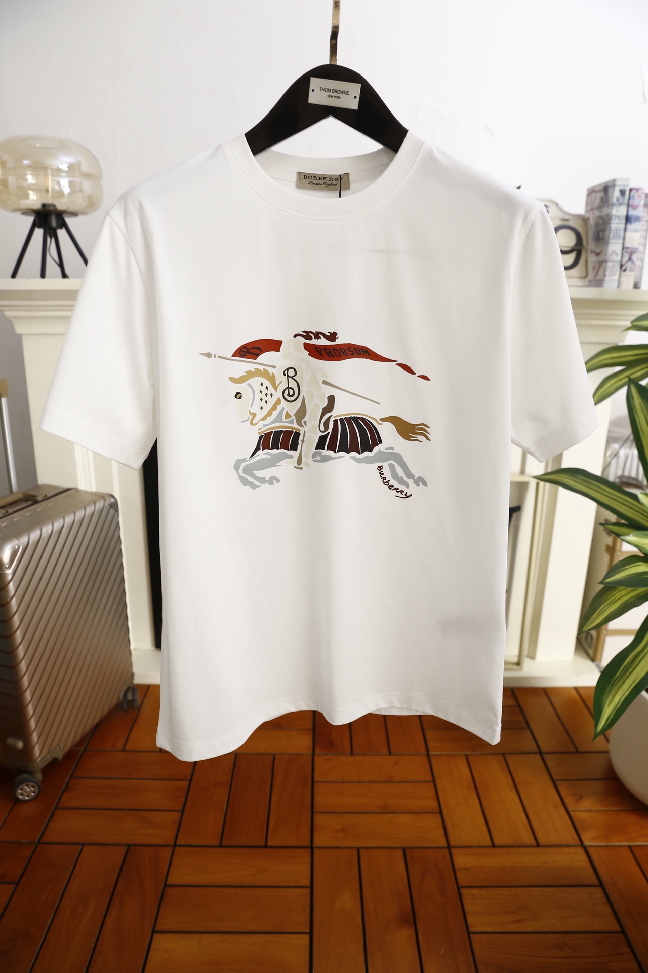 🔥巴宝丽.（🌾）2026早春新品🆕时尚男士圆领短袖T恤，甄选高支舒适棉面料，触感细腻软糯，上身透气不闷汗