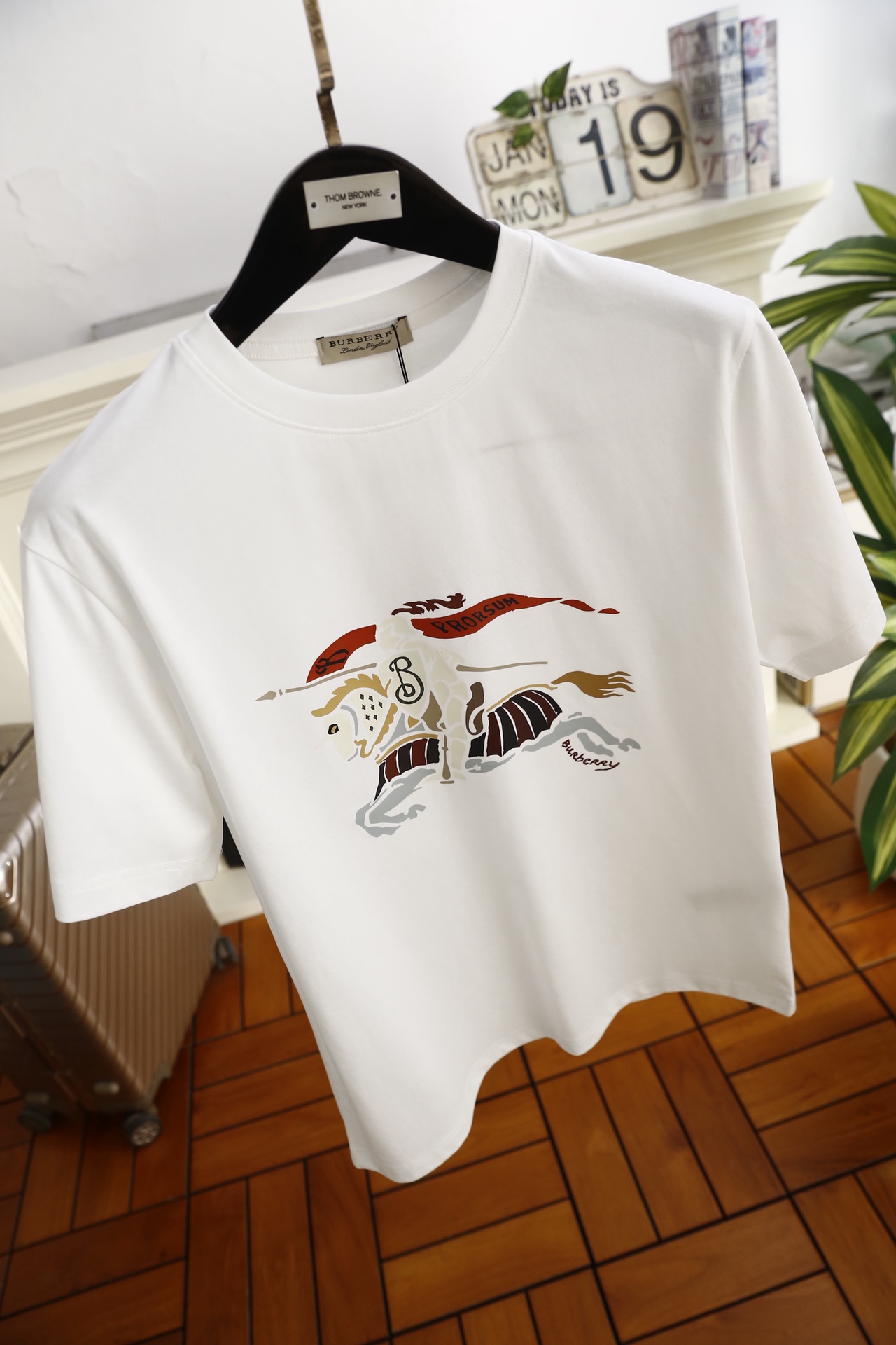 🔥巴宝丽.（🌾）2026早春新品🆕时尚男士圆领短袖T恤，甄选高支舒适棉面料，触感细腻软糯，上身透气不闷汗