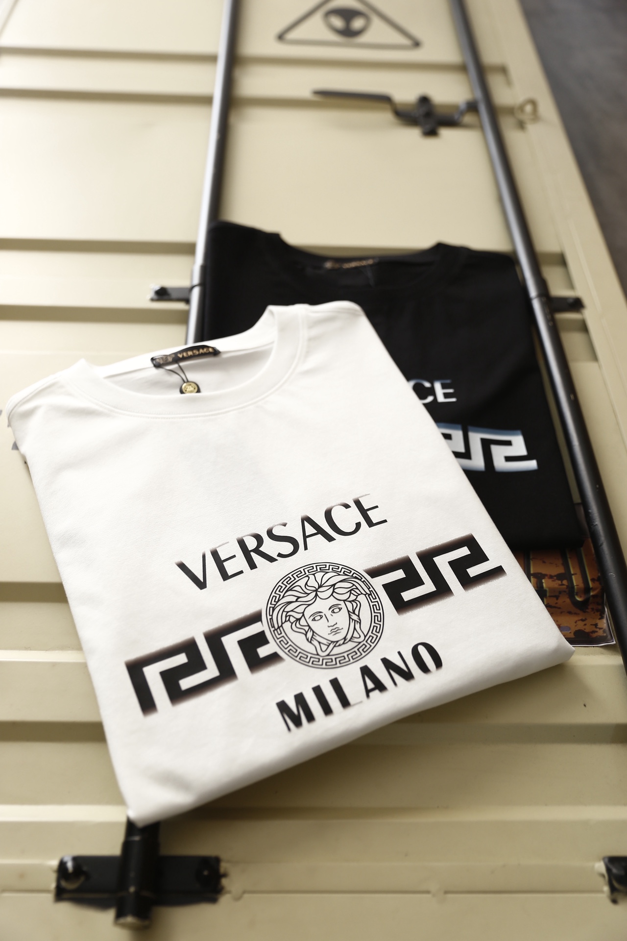 🔥范思哲.（🌾）2026春夏新品😎时尚男士百搭圆领短袖T恤，甄选高支棉面料，触感柔软且久洗不易变形，奢华