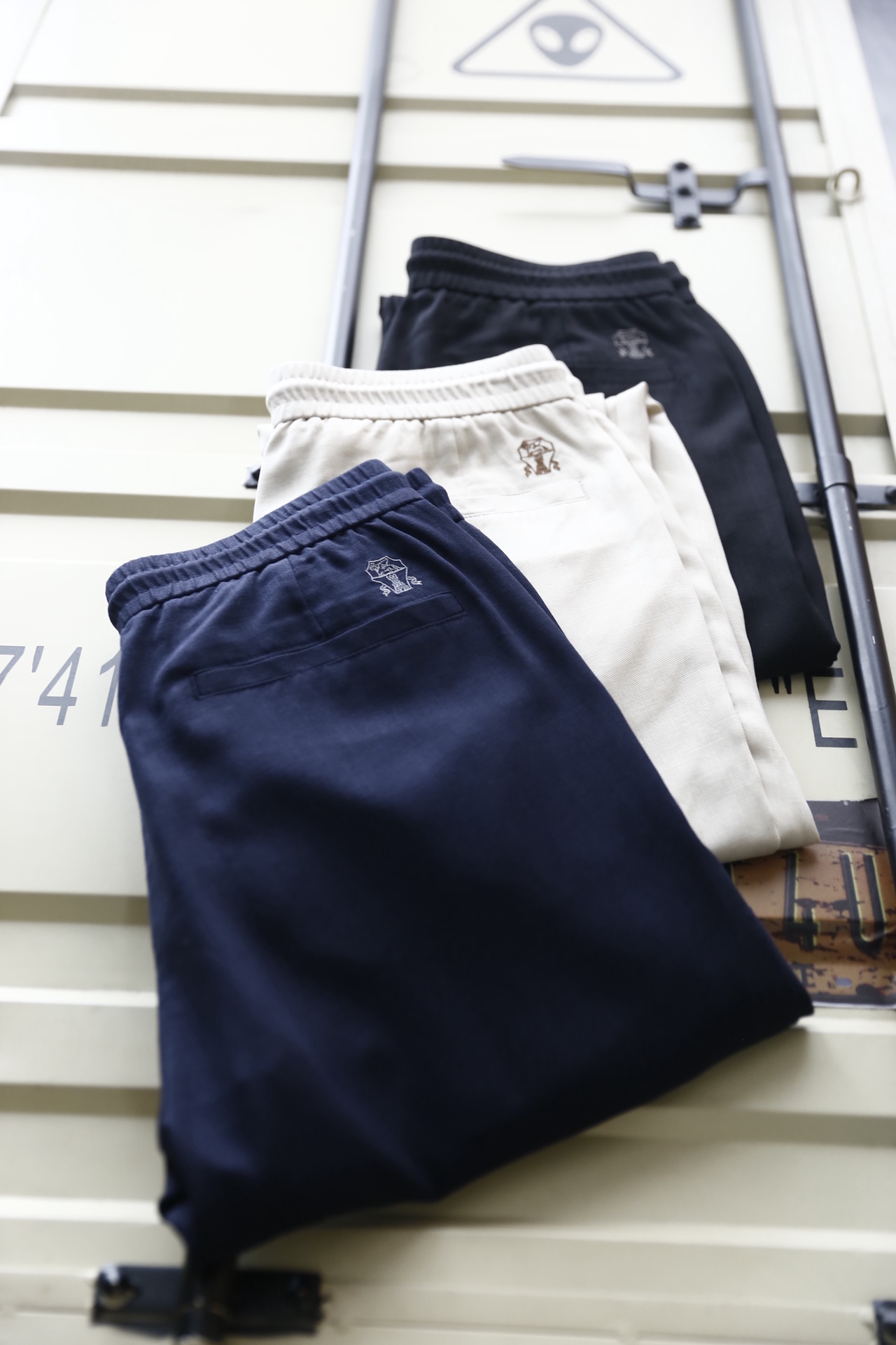 🔥Bc.2026春夏新款！时尚男士百搭休闲裤👍原单品质，承袭意式轻奢工艺。采用麻棉面料，透气亲肤，吸湿排