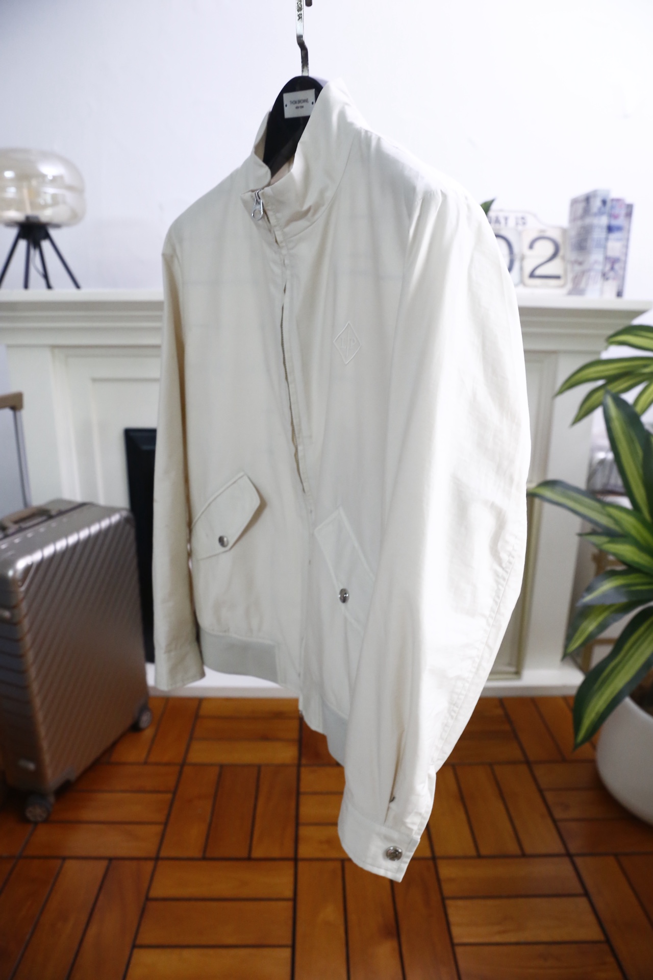 🔥Loro Piana.2026春季新款！经典立领男士夹克👍原单品质，承袭意式轻奢工艺。采用轻量挺括面料