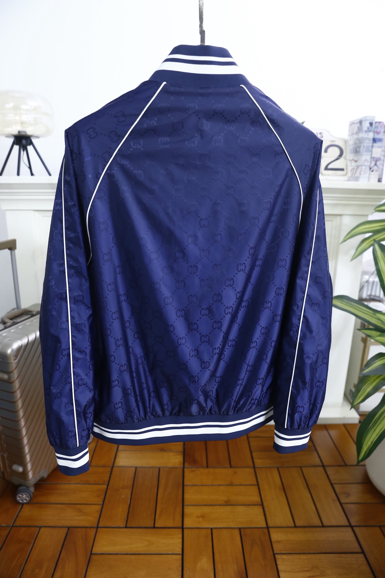 🔥古驰.2026春季新品✅经典立领男士夹克双面可穿👍🏼采用高端顶级透气面料！顶级时尚大牌元素设计，采用定