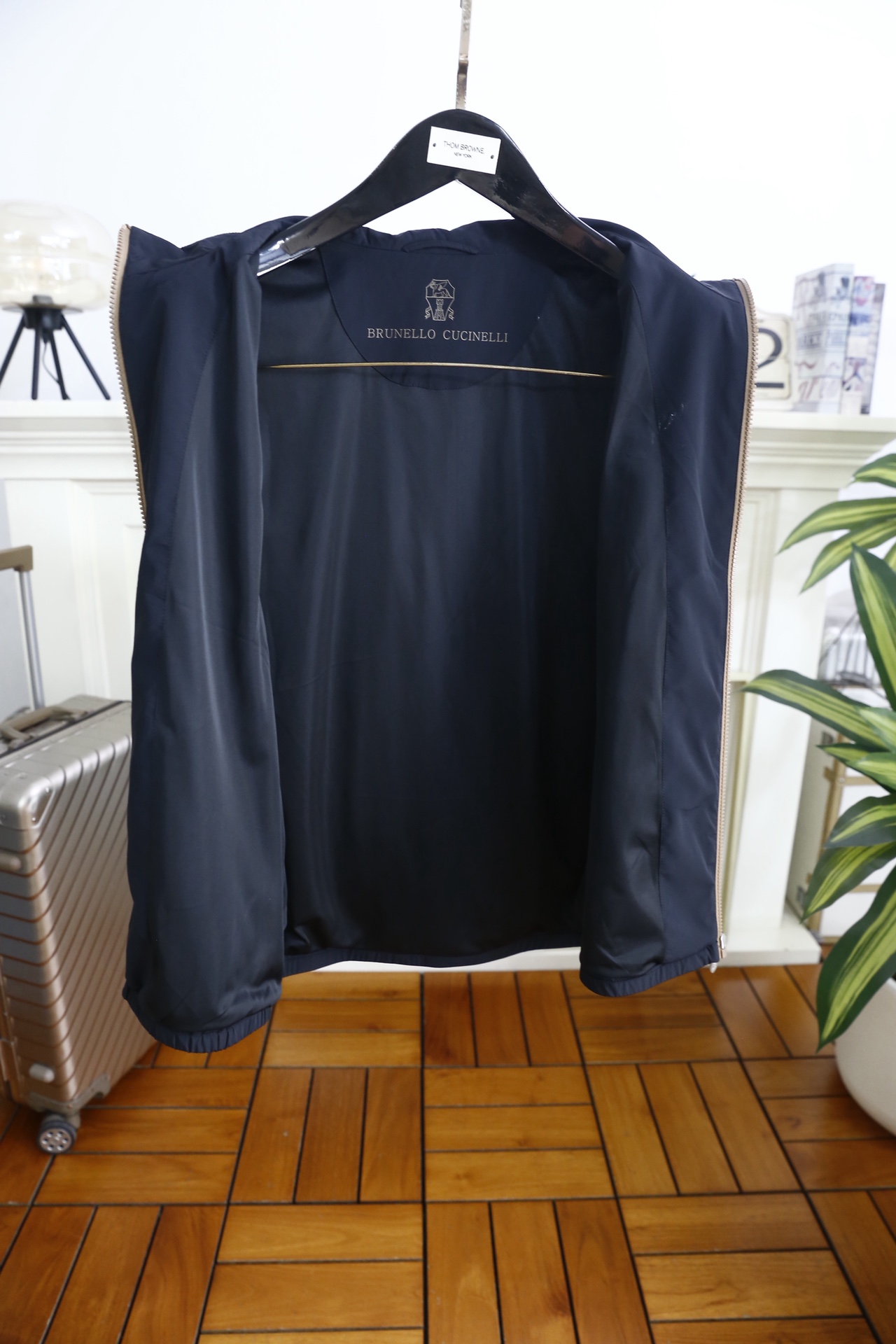 🔥BC.2026春季新品男士商务休闲薄款马甲👍🏼简约时尚又不失细节感一款，奢华经典品牌字母LOGO设计！