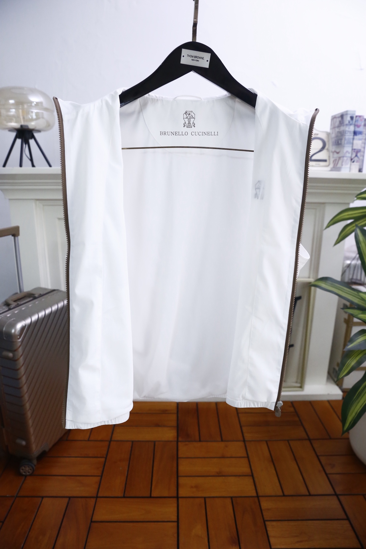 🔥BC.2026春季新品男士商务休闲薄款马甲👍🏼简约时尚又不失细节感一款，奢华经典品牌字母LOGO设计！