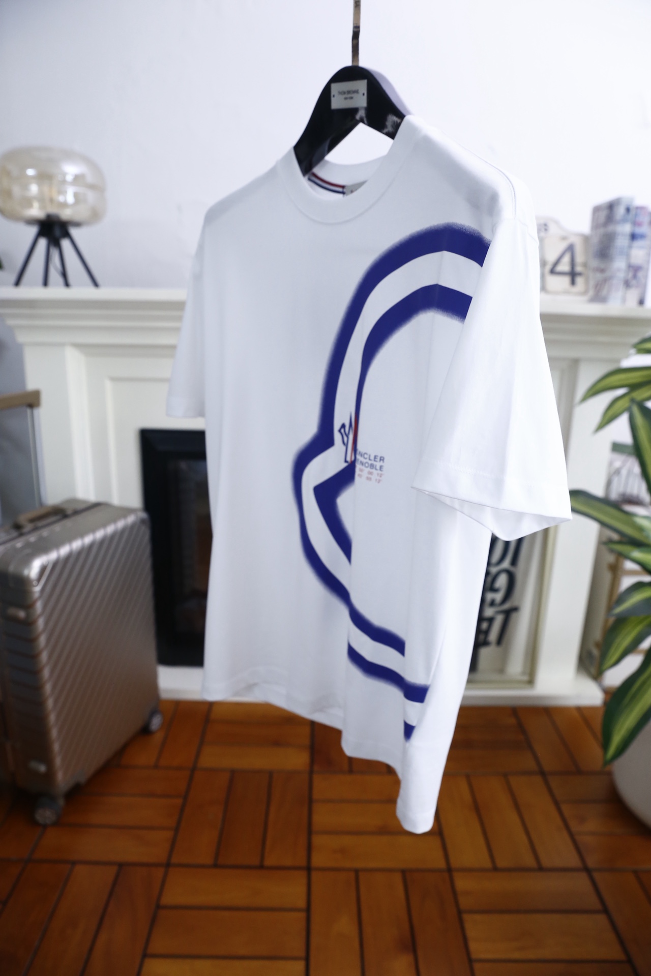 🔥蒙口.2026春夏新品男士短袖上市🍃经典圆领设计！重磅级尤物单品，新形态雅痞风格👍🏻高街混搭腔调有味，