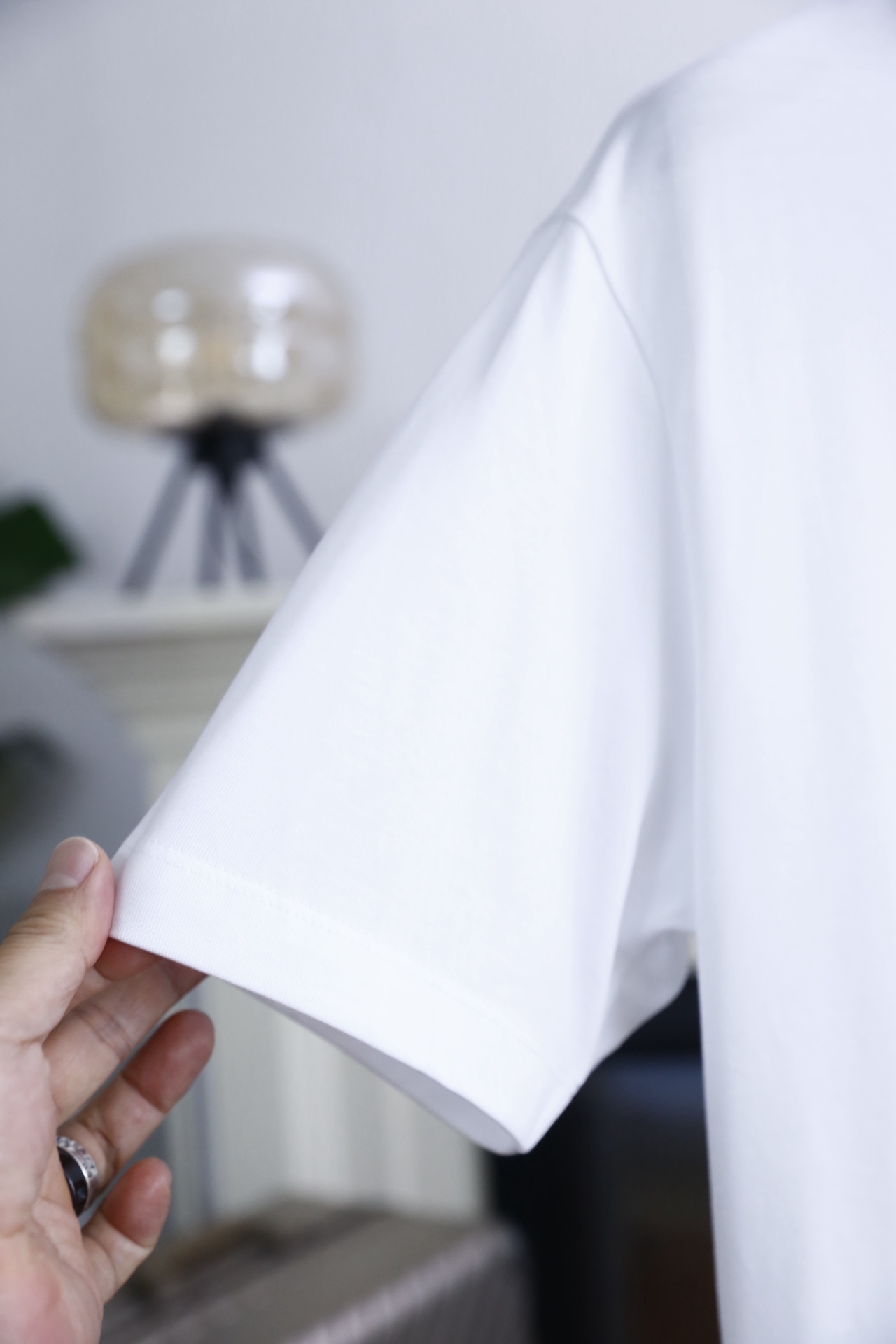 🔥蒙口.2026春夏新品男士短袖上市🍃经典圆领设计！重磅级尤物单品，新形态雅痞风格👍🏻高街混搭腔调有味，