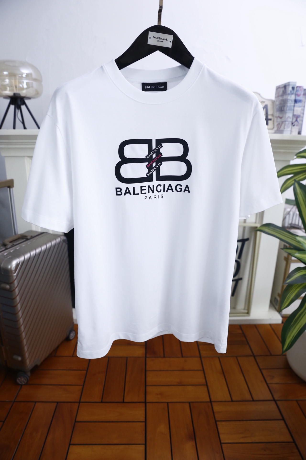 🔥巴黎世家.2026春夏新品男士短袖上市🍃经典圆领设计！重磅级尤物单品，新形态雅痞风格👍🏻高街混搭腔调有