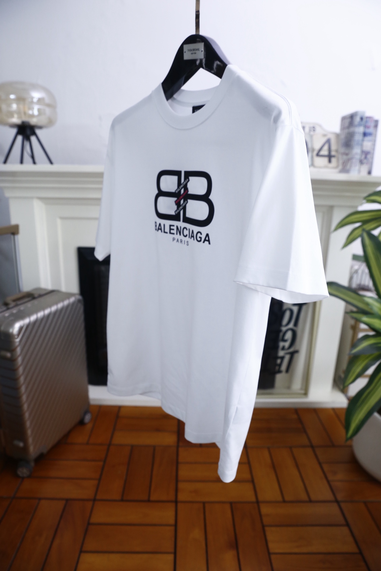 🔥巴黎世家.2026春夏新品男士短袖上市🍃经典圆领设计！重磅级尤物单品，新形态雅痞风格👍🏻高街混搭腔调有