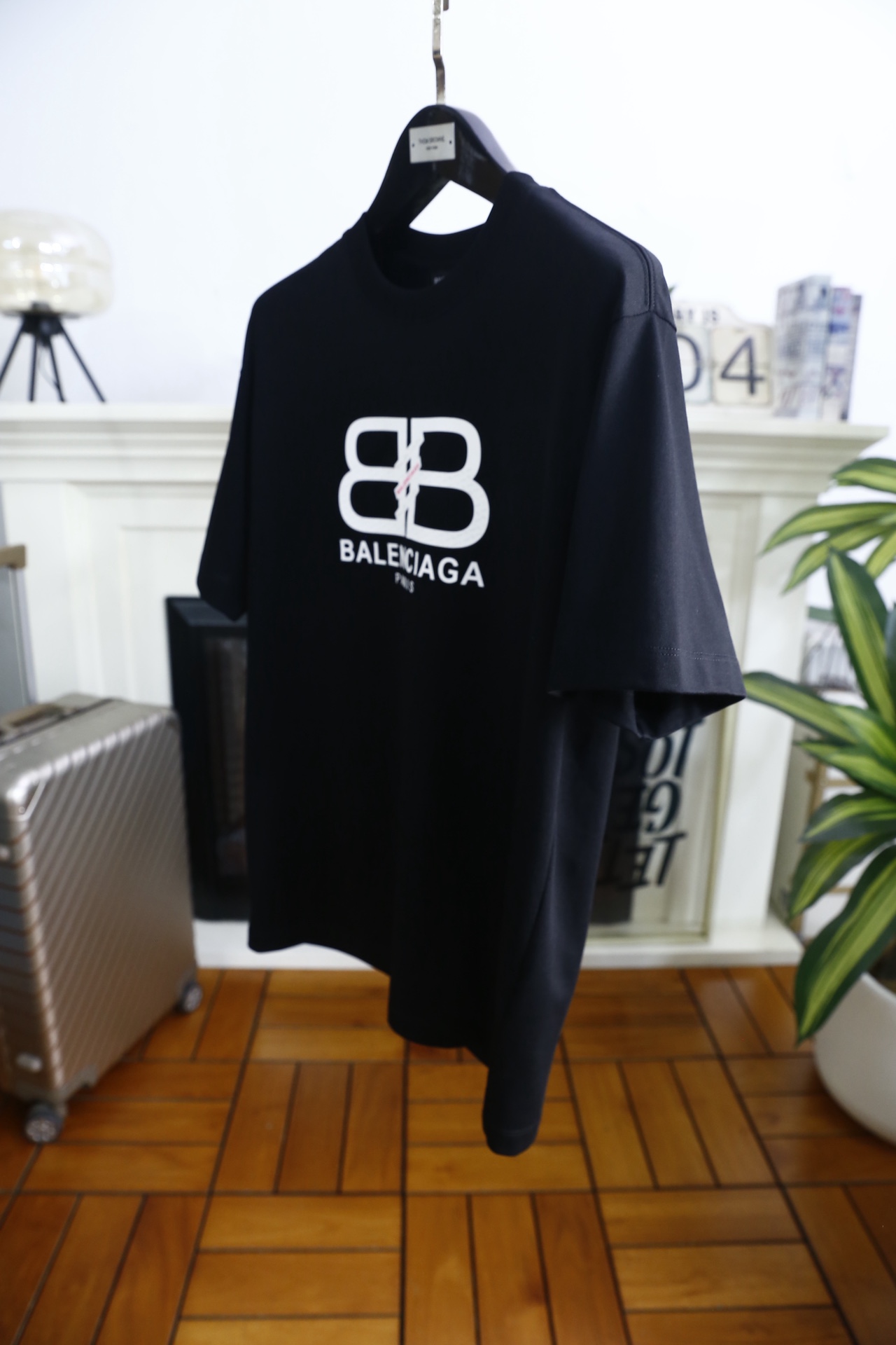 🔥巴黎世家.2026春夏新品男士短袖上市🍃经典圆领设计！重磅级尤物单品，新形态雅痞风格👍🏻高街混搭腔调有