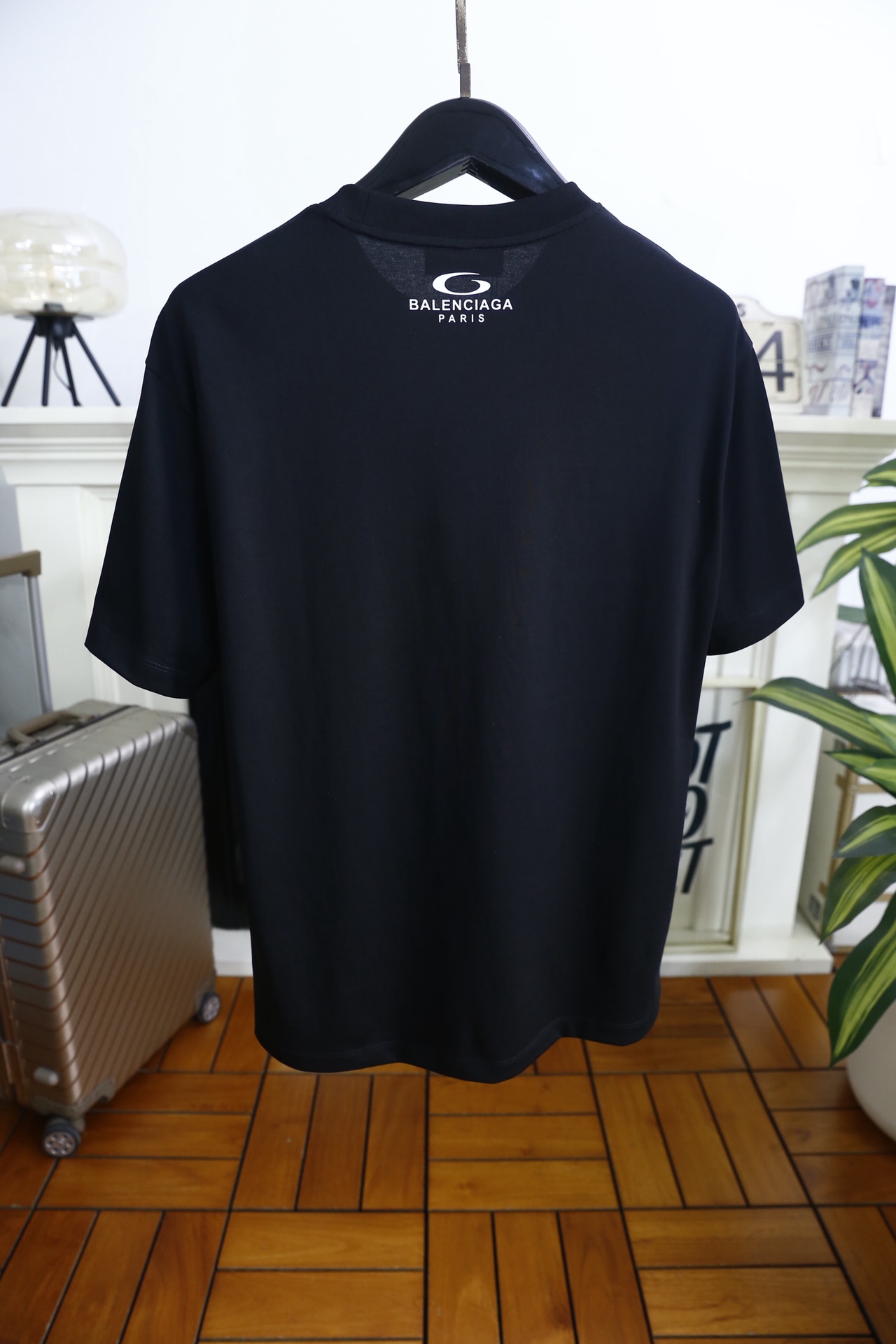 🔥巴黎世家.2026春夏新品男士短袖上市🍃经典圆领设计！重磅级尤物单品，新形态雅痞风格👍🏻高街混搭腔调有