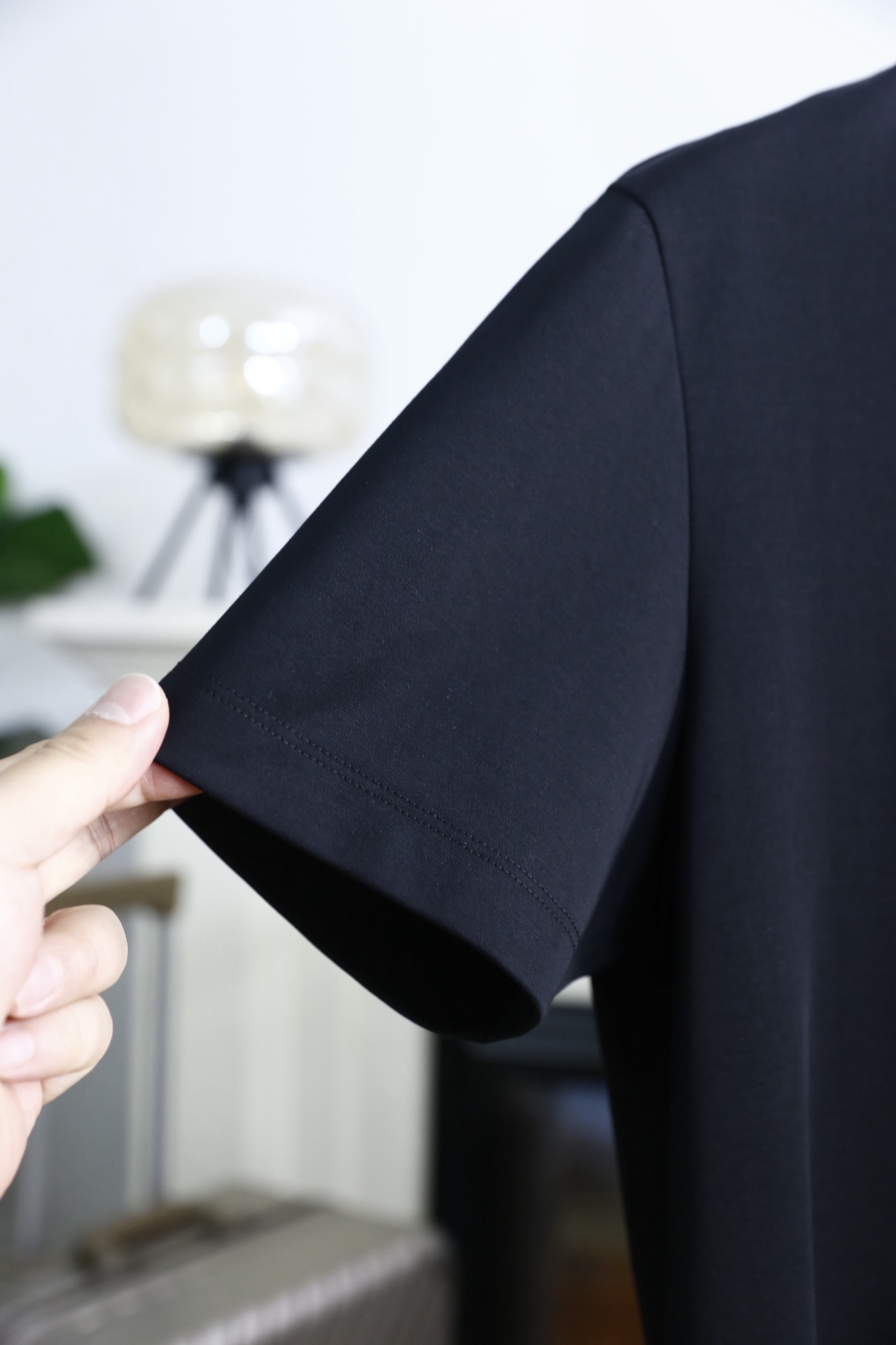 🔥普拉达.2026春夏新品男士短袖上市🍃经典圆领设计！重磅级尤物单品，新形态雅痞风格👍🏻高街混搭腔调有味