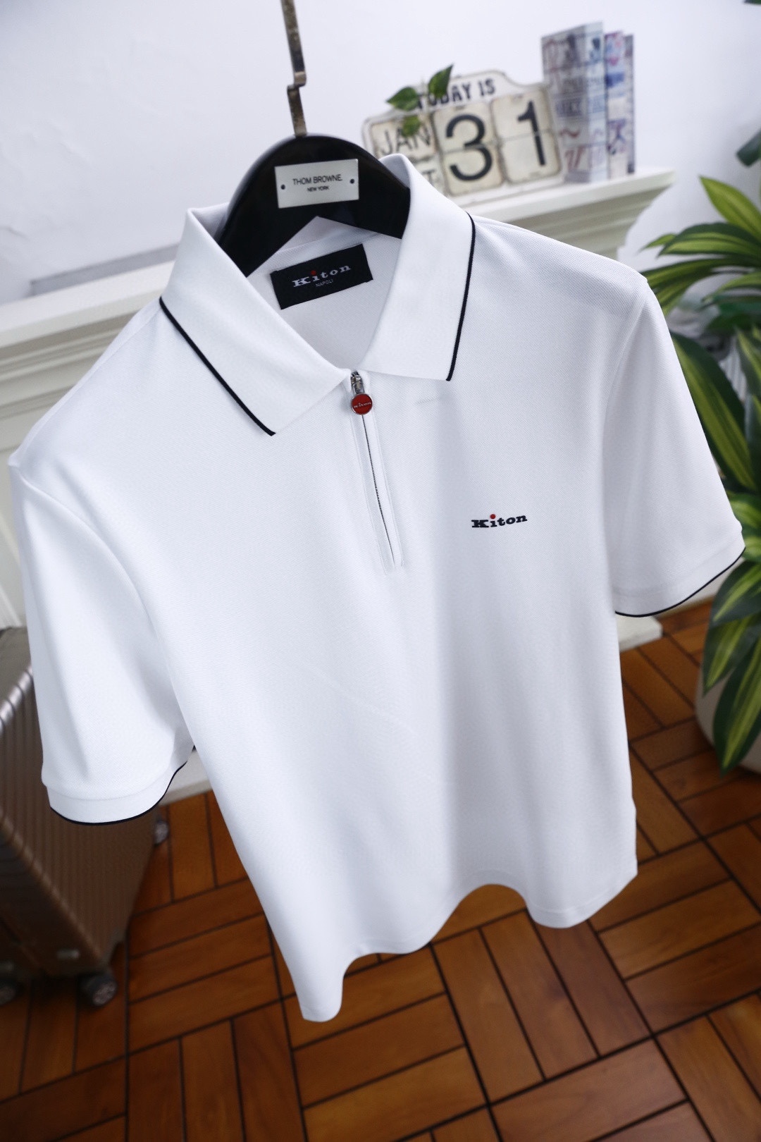 🔥kiton.2026春夏新品！男士经典时尚拉链短袖！时尚单品设计，更加时尚舒适，高标准定制，上身非常有