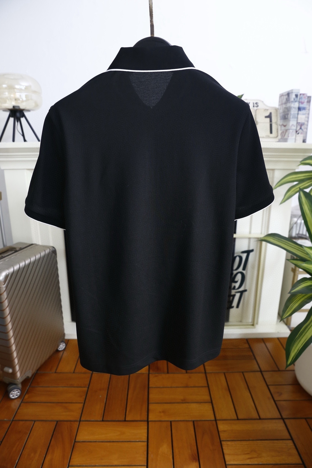 🔥kiton.2026春夏新品！男士经典时尚拉链短袖！时尚单品设计，更加时尚舒适，高标准定制，上身非常有