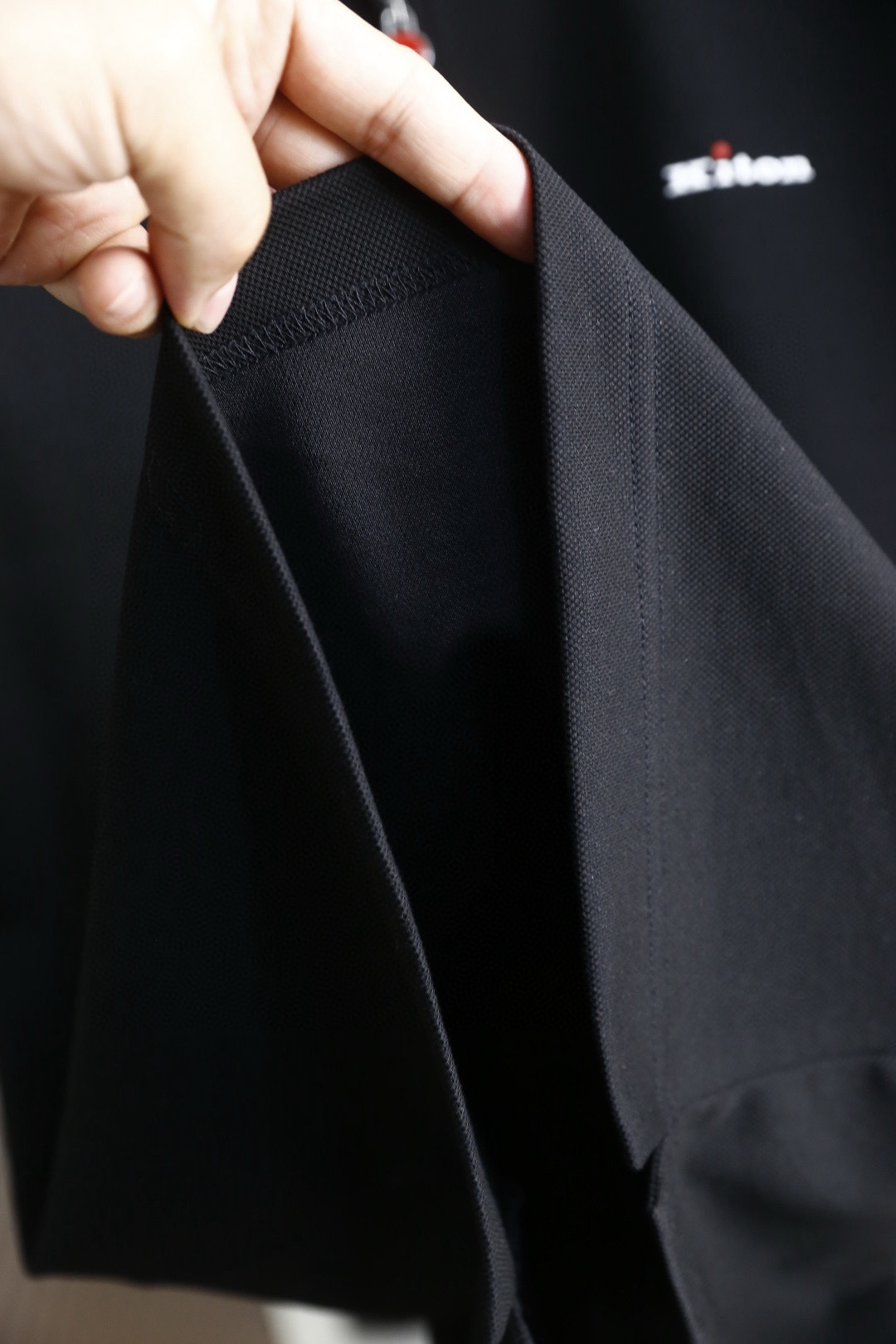 🔥kiton.2026春夏新品！男士经典时尚拉链短袖！时尚单品设计，更加时尚舒适，高标准定制，上身非常有