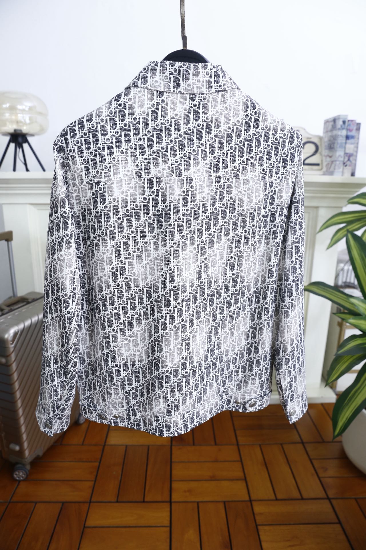 🔥迪奥/Di*r.2026春季新品🆕时尚男士翻领夹克！采用舒适干爽透气面料👍穿着体验，兼具柔软亲肤与挺括