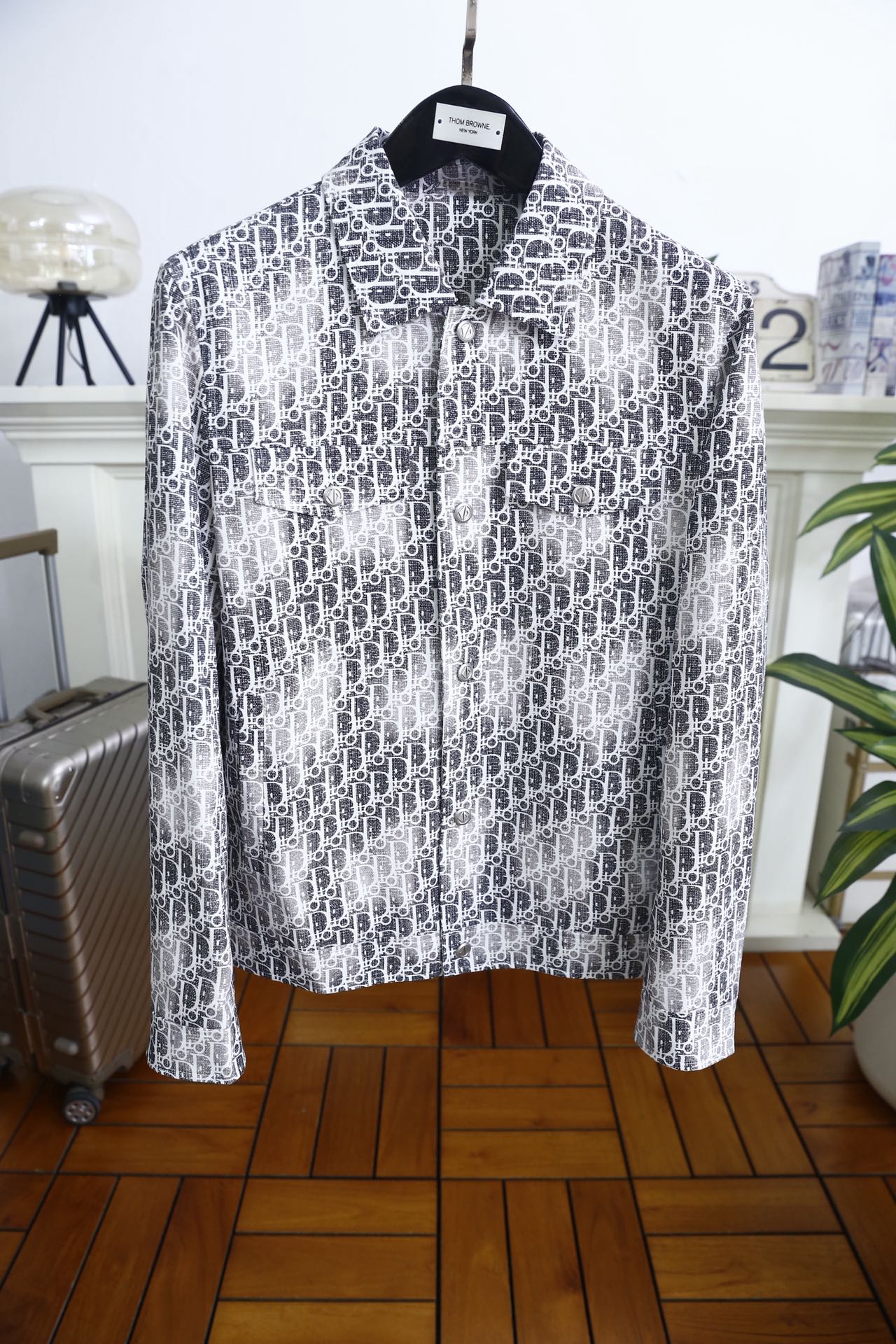 🔥迪奥/Di*r.2026春季新品🆕时尚男士翻领夹克！采用舒适干爽透气面料👍穿着体验，兼具柔软亲肤与挺括