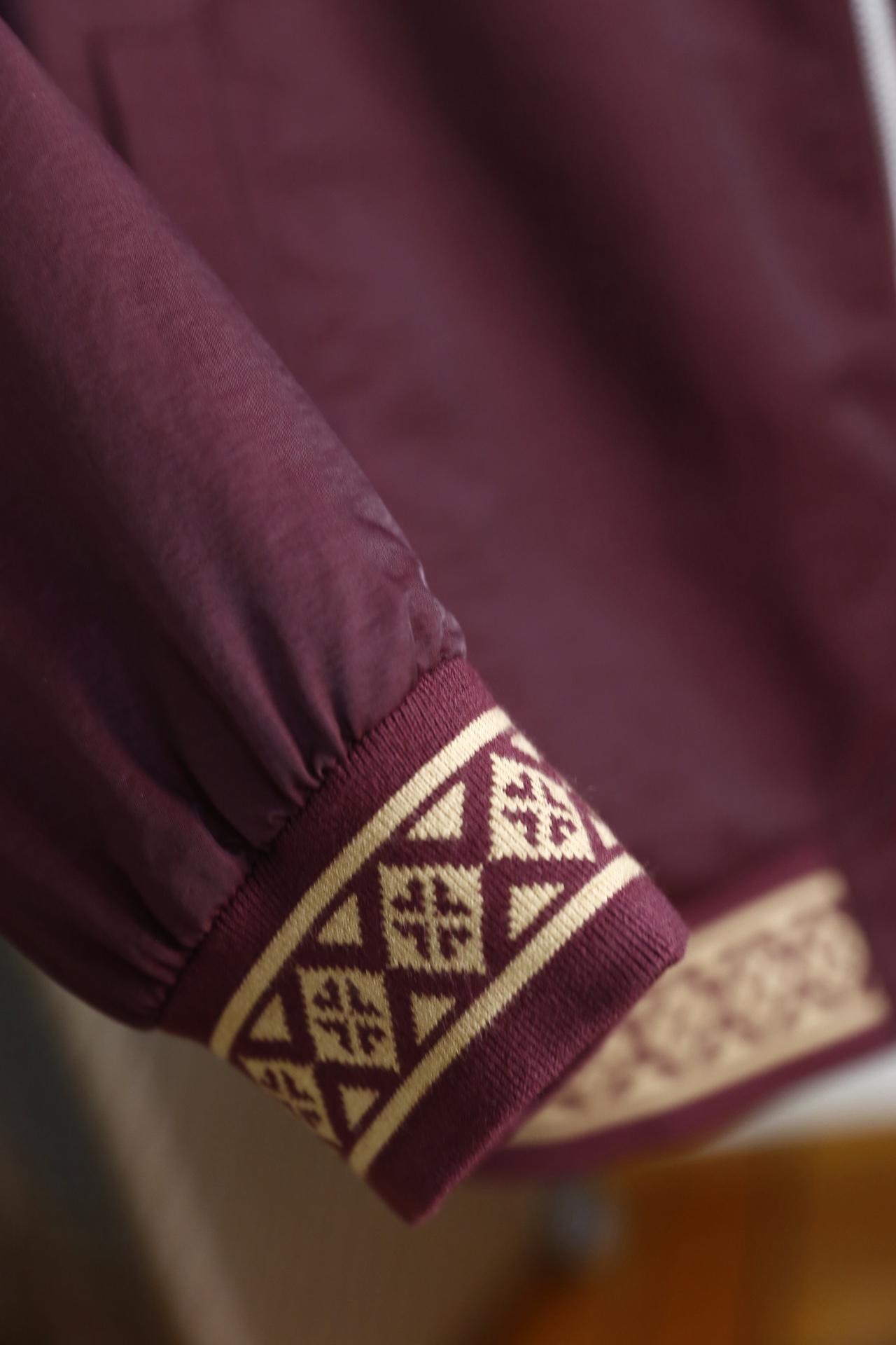 🔥普拉*/Pr*da.2026春季新品！经典翻领男士夹克👍采用舒适透气面料，干爽透气的穿着感，兼具柔软亲