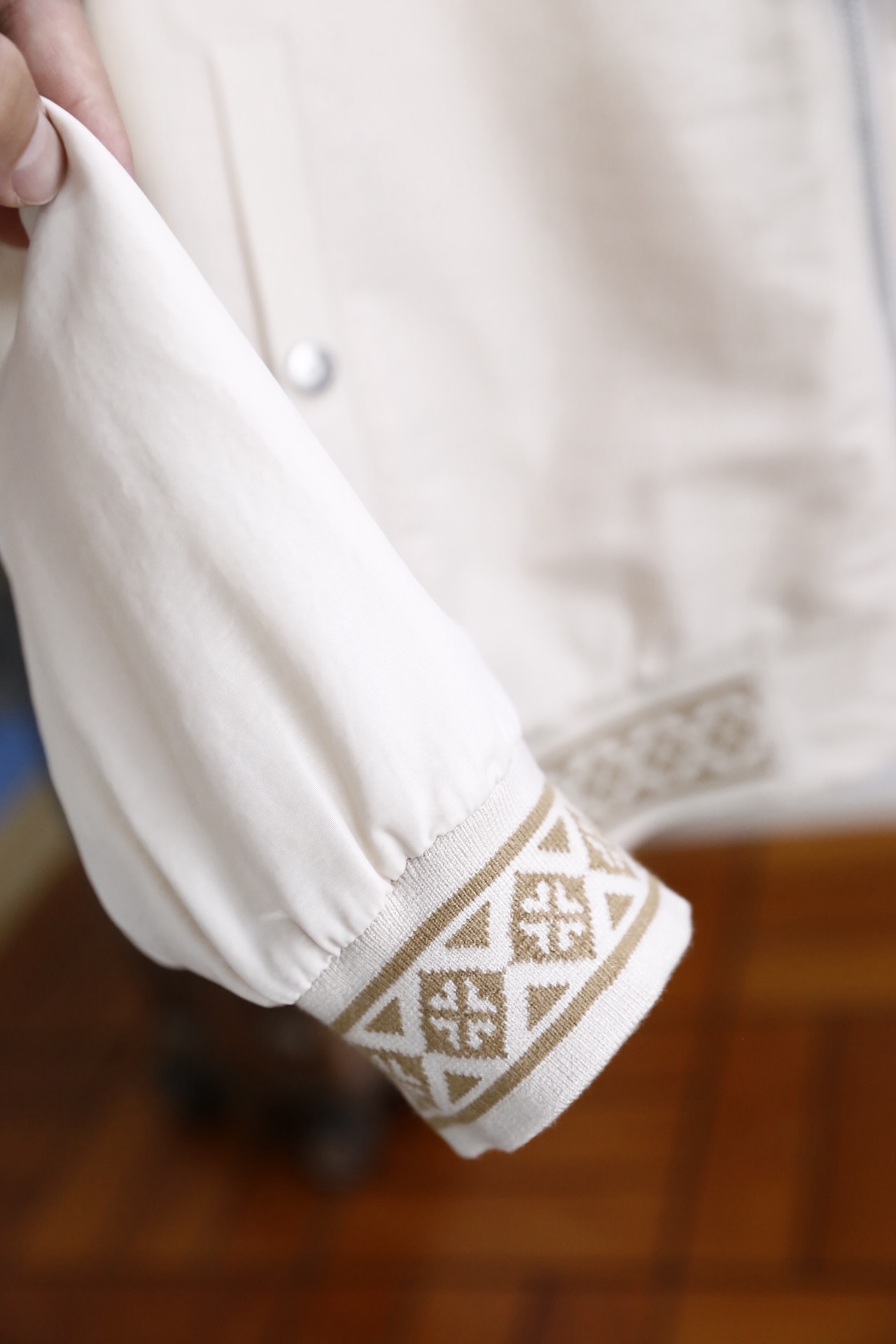 🔥普拉*/Pr*da.2026春季新品！经典翻领男士夹克👍采用舒适透气面料，干爽透气的穿着感，兼具柔软亲