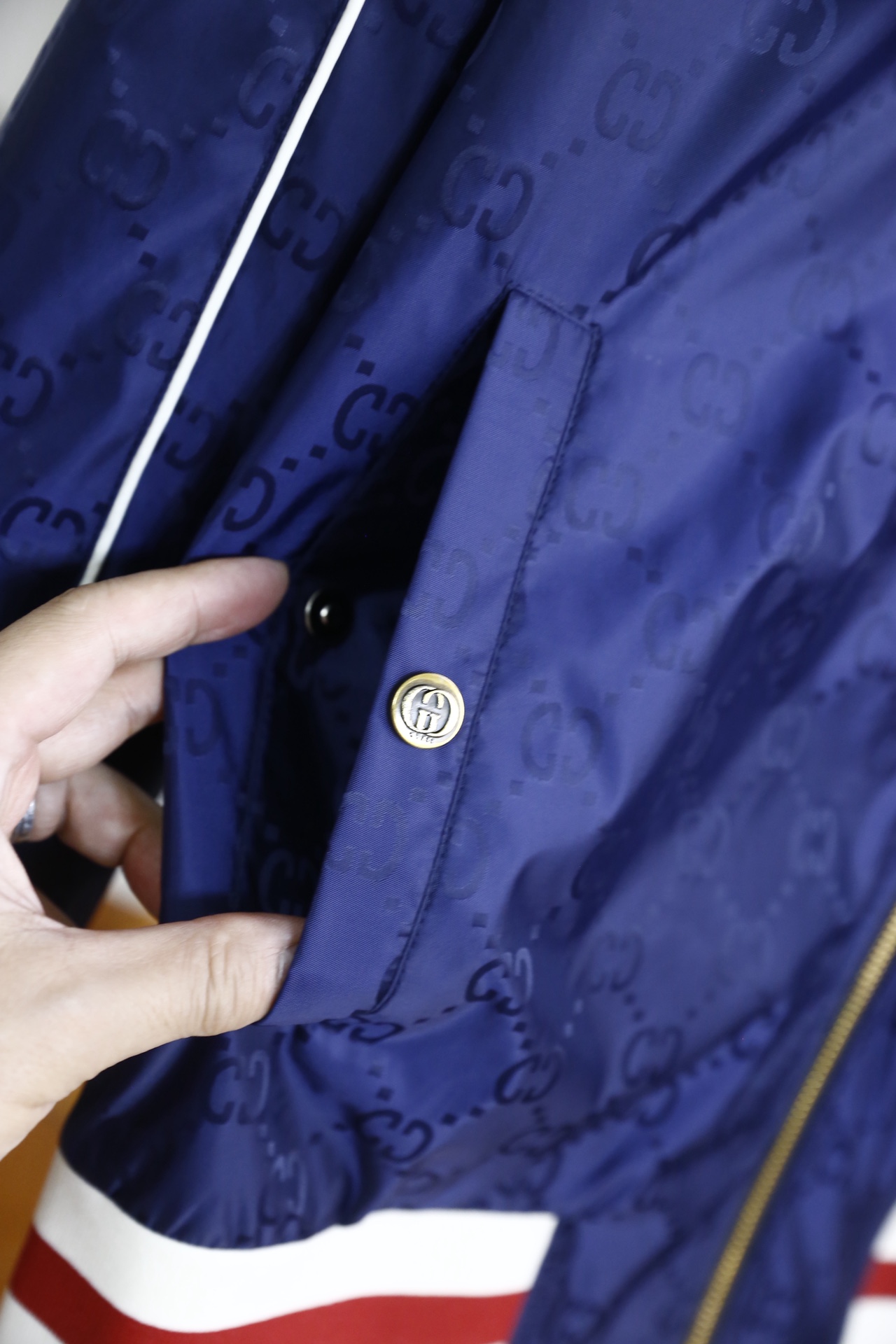 🔥古驰/Gu*ci.2026春季新品🆕时尚潮流百搭立领夹克👍采用舒适透气面料，干爽透气的穿着感，兼具柔软