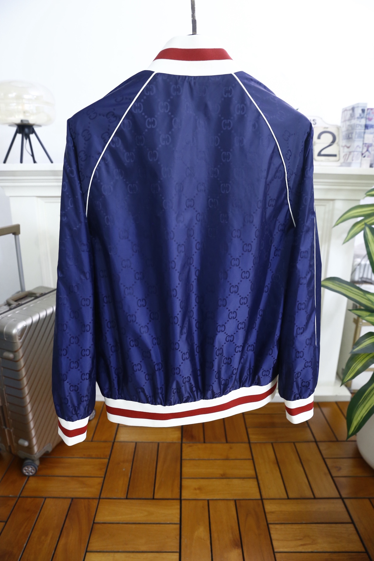 🔥古驰/Gu*ci.2026春季新品🆕时尚潮流百搭立领夹克👍采用舒适透气面料，干爽透气的穿着感，兼具柔软