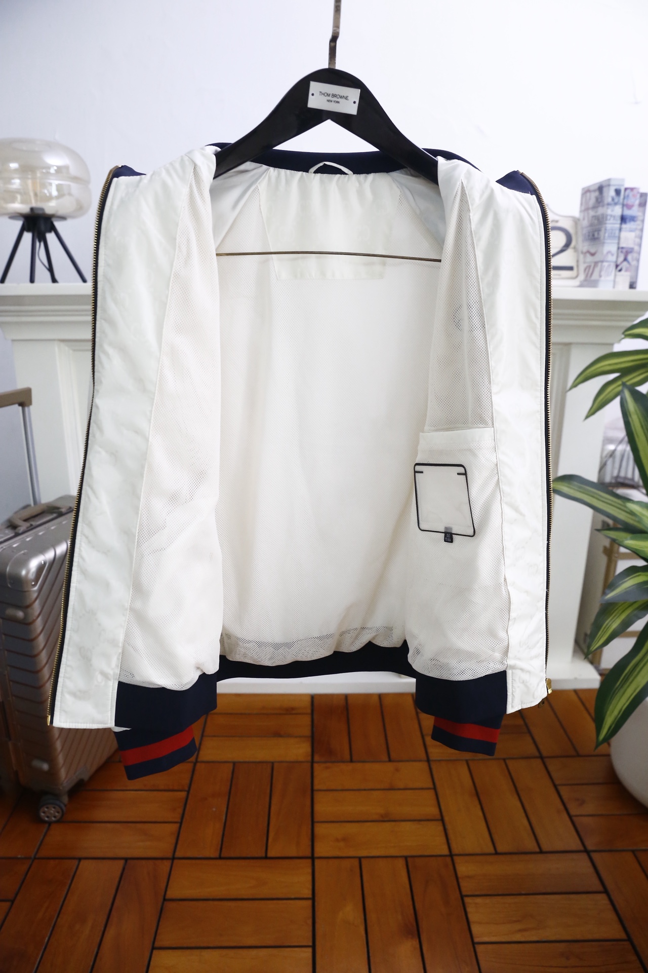 🔥古驰/Gu*ci.2026春季新品🆕时尚潮流百搭立领夹克👍采用舒适透气面料，干爽透气的穿着感，兼具柔软