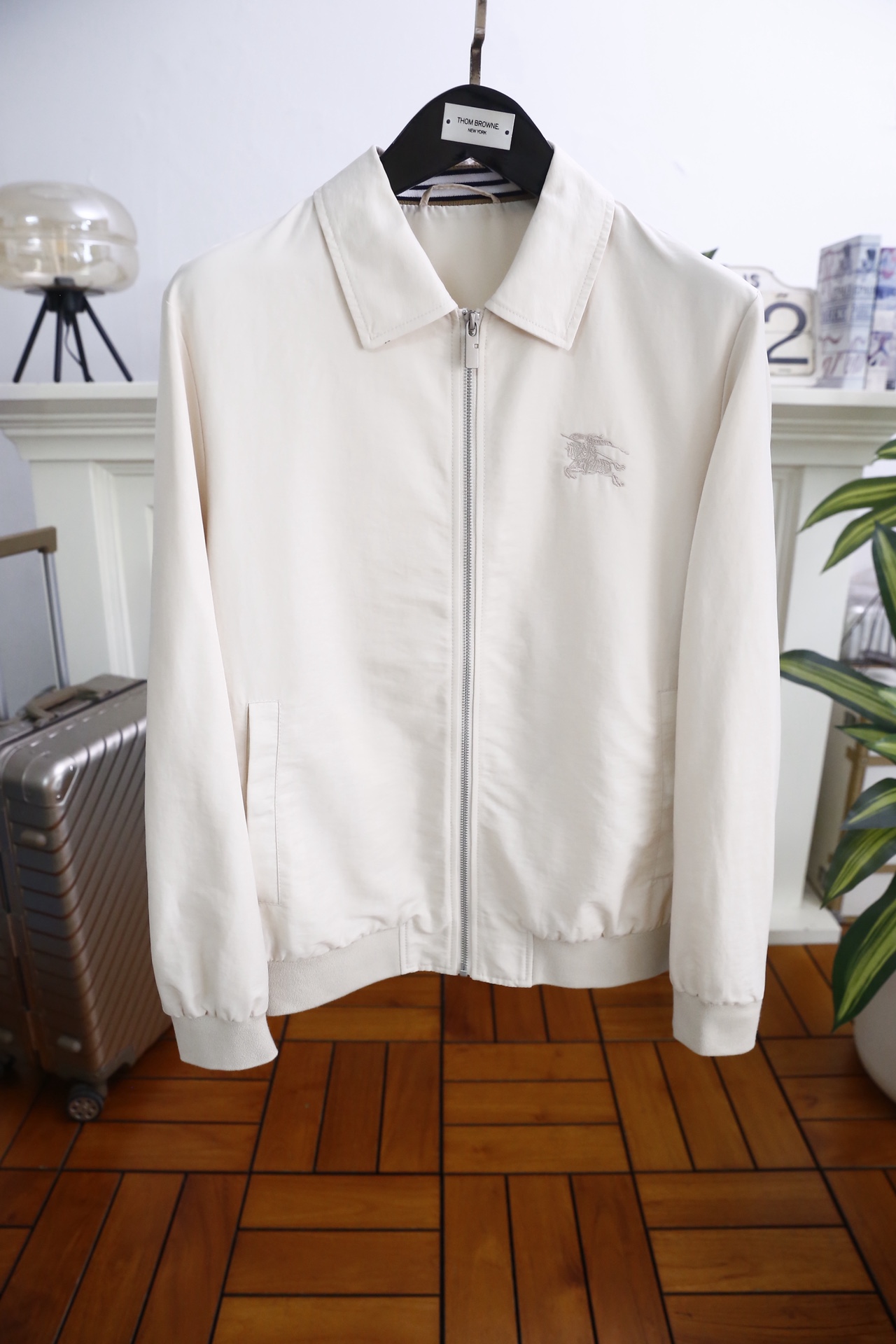 🔥巴宝丽/Burbe*ry.2026春季新品！经典百搭男士翻领夹克👍胸前品牌小马LOGO设计😎甄选舒适透