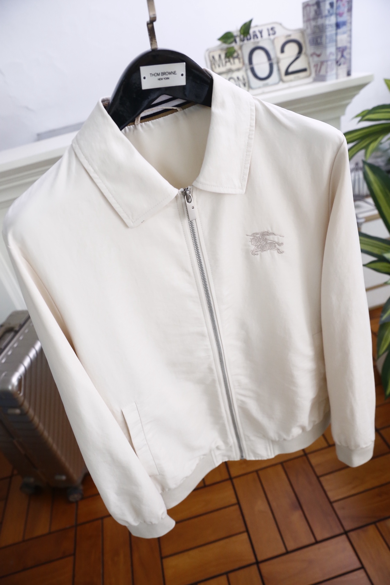 🔥巴宝丽/Burbe*ry.2026春季新品！经典百搭男士翻领夹克👍胸前品牌小马LOGO设计😎甄选舒适透