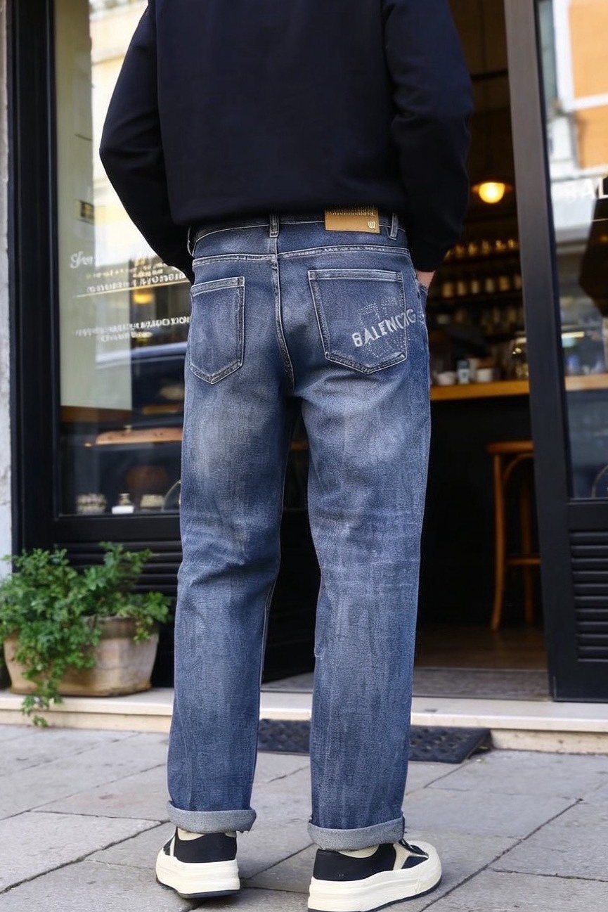 🔥巴黎世家/Balenci*ga.2026春季新款🆕时尚男士原单高端蓝色牛仔裤！奢华经典品牌LOGO配饰