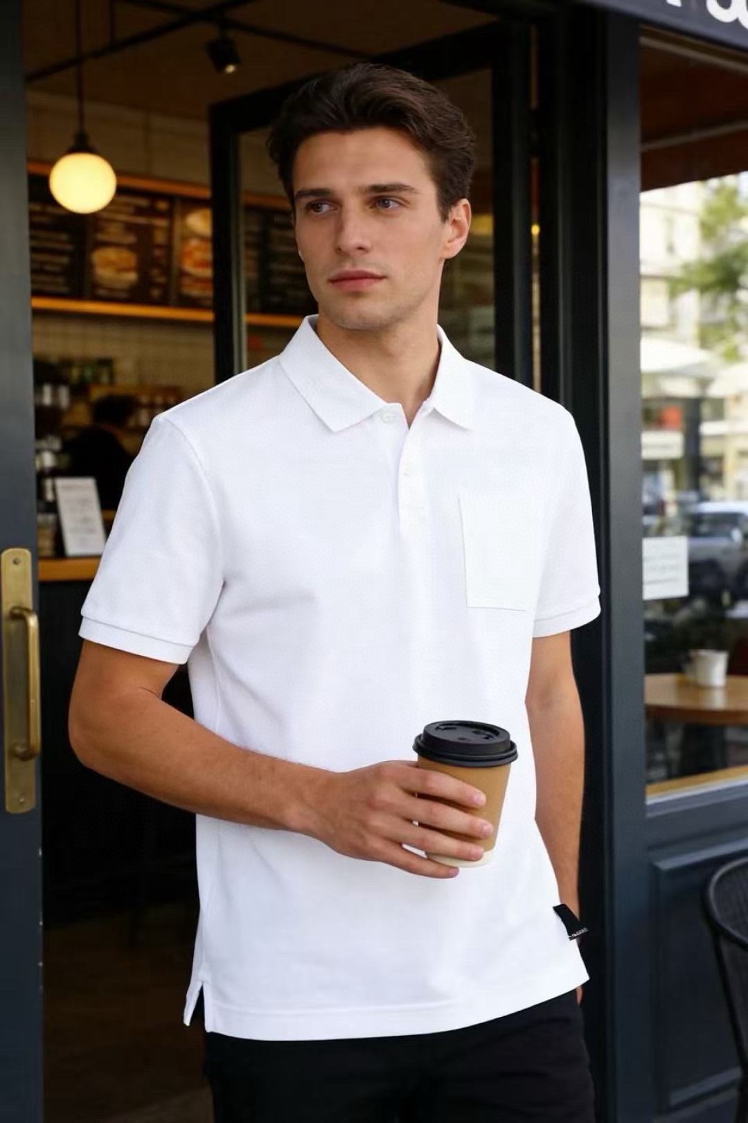 🔥芬迪.2026春夏新品🆕经典时尚翻领Polo短袖👍🏻时尚单品设计，更加时尚舒适，高标准定制，上身非常有