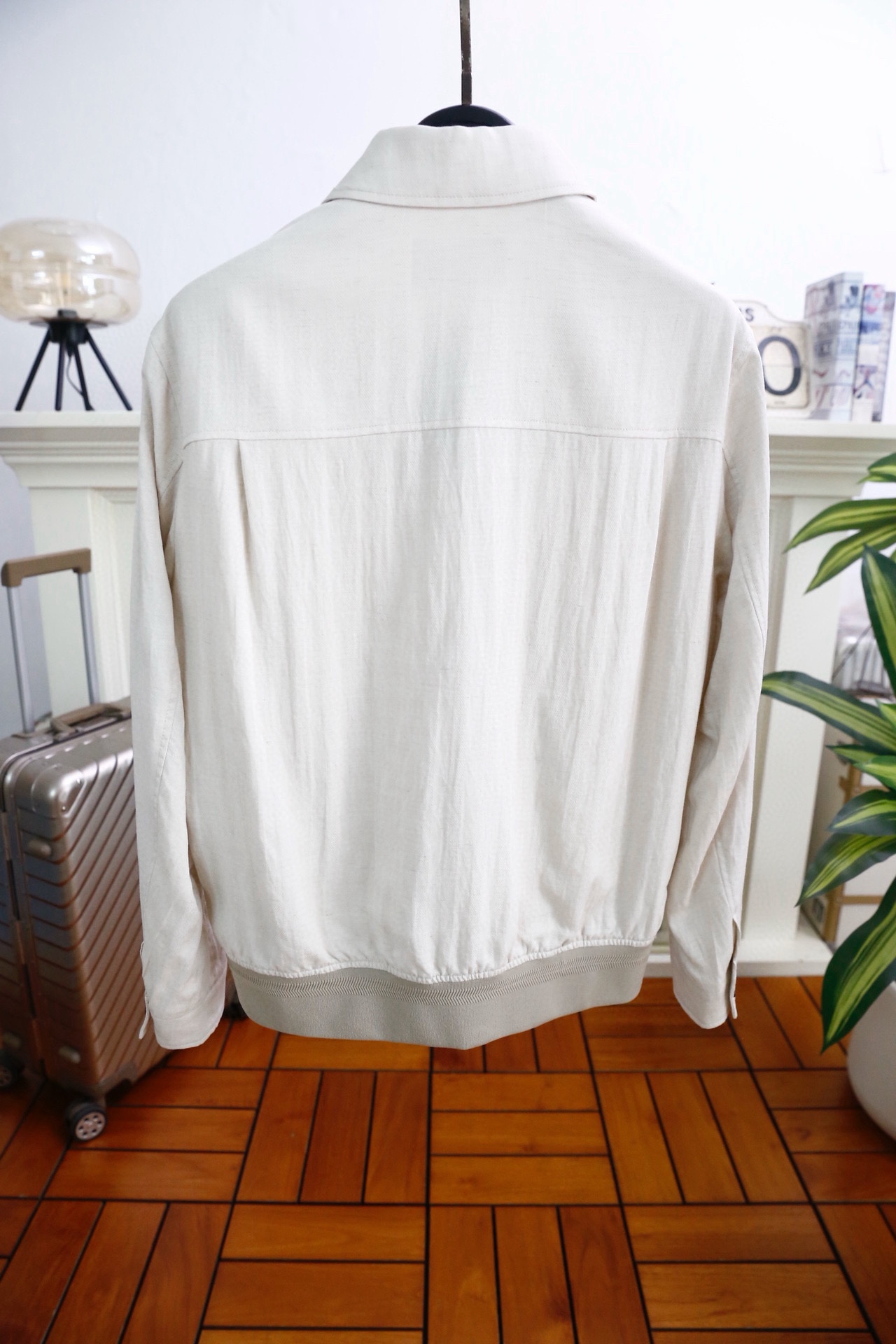 🔥Loro piana.2026早春新品！时尚男士原单翻领夹克，采用兼具挺括感与透气性的面料打造，简约利