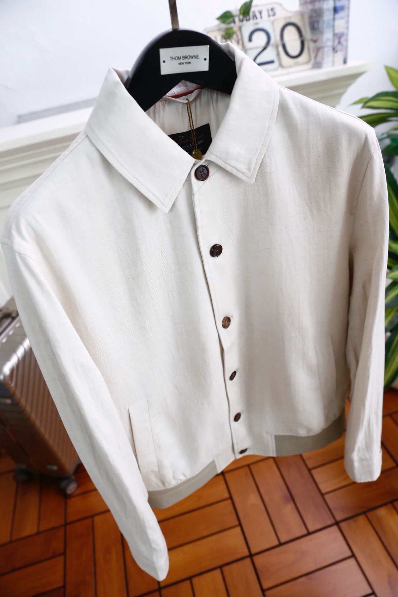 🔥Loro piana.2026早春新品！时尚男士原单翻领夹克，采用兼具挺括感与透气性的面料打造，简约利