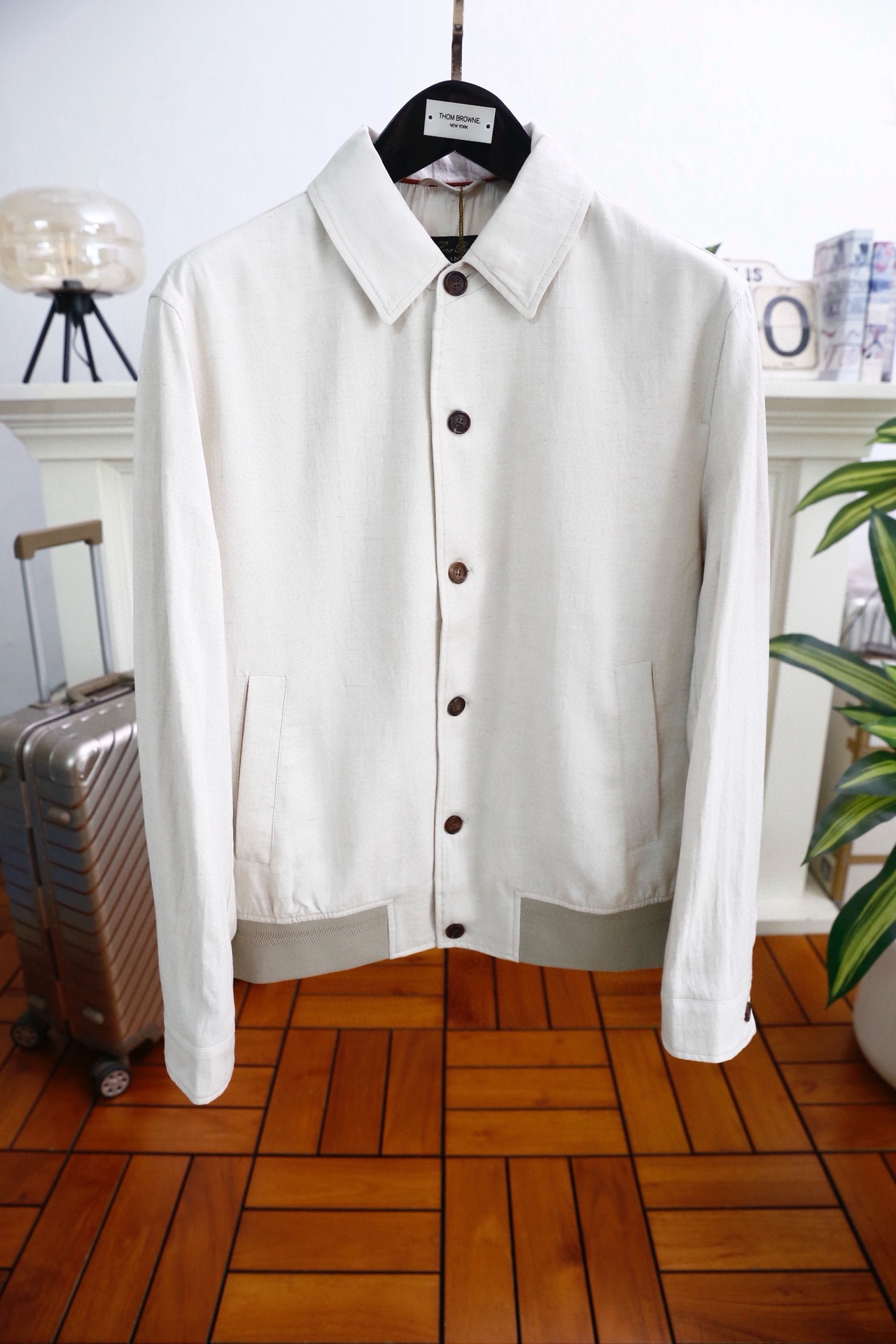 🔥Loro piana.2026早春新品！时尚男士原单翻领夹克，采用兼具挺括感与透气性的面料打造，简约利