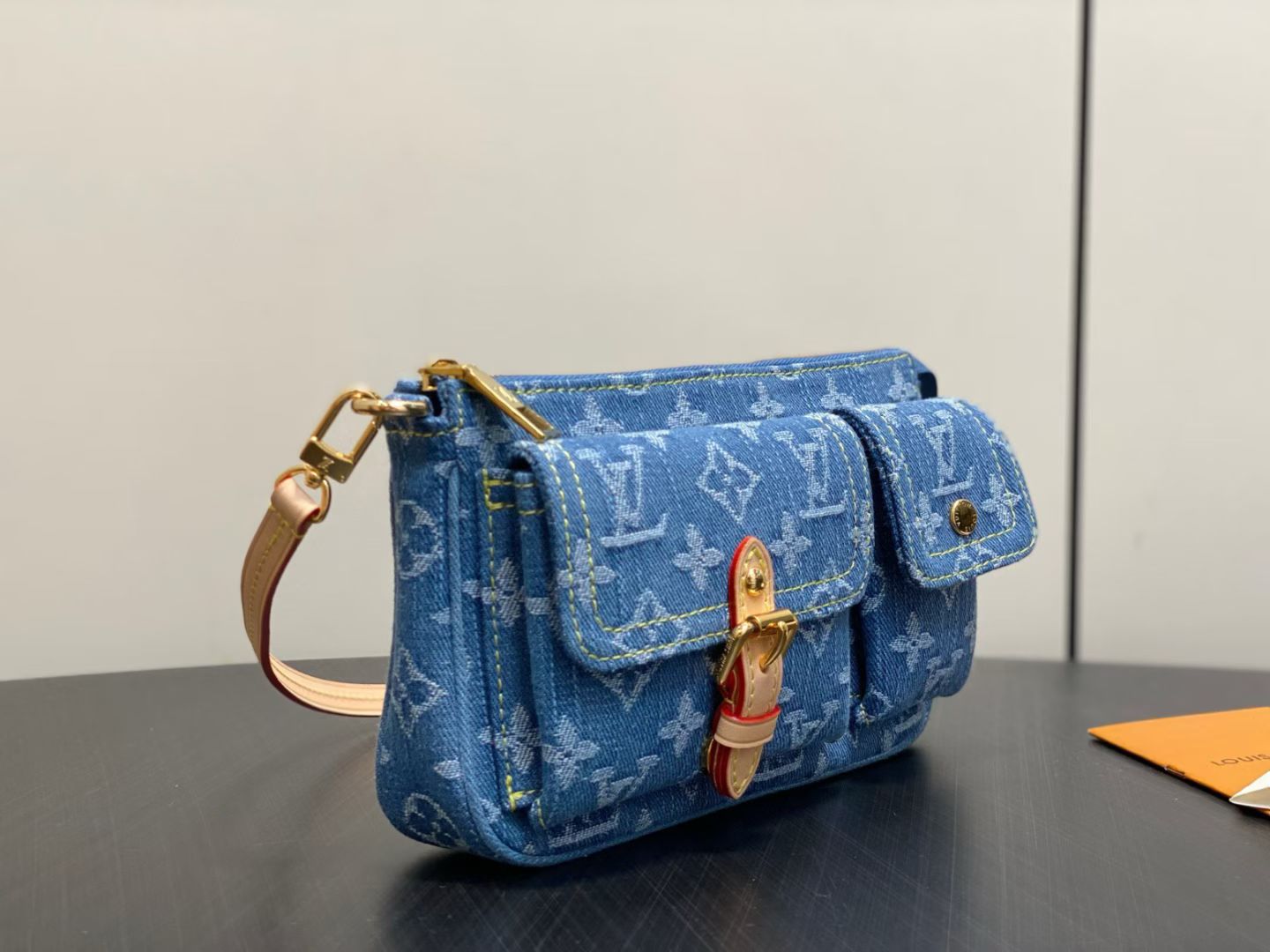 Alternative view of Handbag 10603