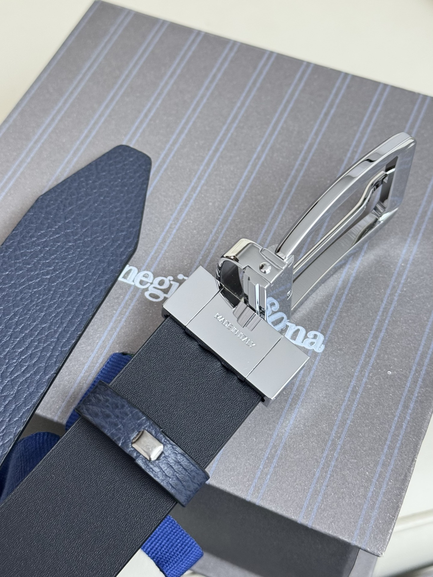 Zegna Reversible Leather Belt with Buckle, 3.5cm Width 7 i1750655718334 9395 0 5