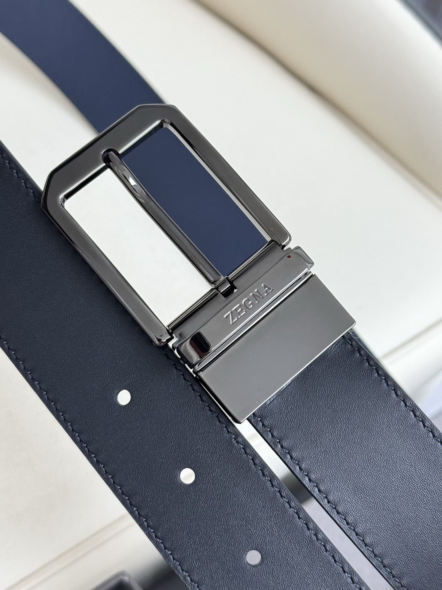Trendy Fashion: Copper Buttons, Tailor-Made Cabinets, and Stylish Packaging in Demand - 图片 5
