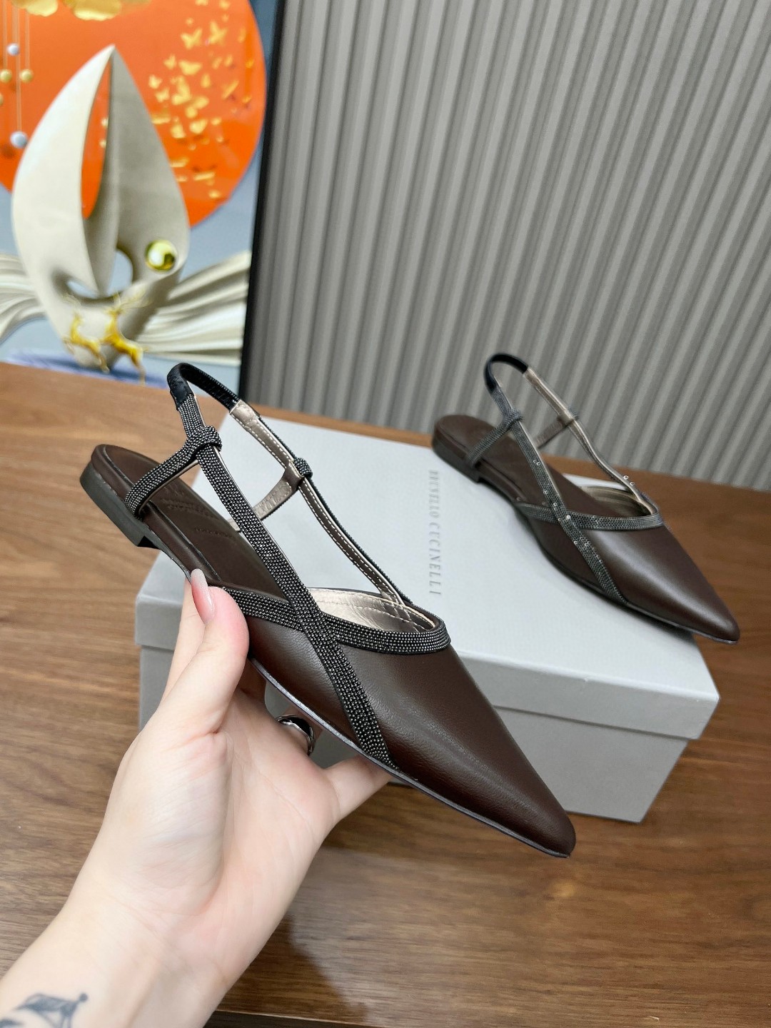 NO:254649,Brunello Cucinelli .B C fashion high heels are available in a new style. Imported fabric velvet. Inner cowhide, original buckle, pure copper bead chain, beautiful and elegant on the feet, 100% original development. Original packaging, size number, 36-.41..41 size custom made high heels 9.5 cm, medium heels 6 cm, low heels 3.5 cm, flat heels 1.5 cm, sandals, brunello cucinelli, sandals, high heels, cowhide19860909BrunelloCucinelli .B C时尚高跟鞋上新款了. 面料进口牛绒.内里牛皮,原版扣,纯铜珠链,上脚美观大方,百分百原版开发.原版包装, 码数,36-.41..41码定做 高跟9.5公分 中跟6公分 低跟3.5公分 平跟1.5公分,凉鞋,brunello cucinelli,sandals,high heels,cowhide,Women's Shoes