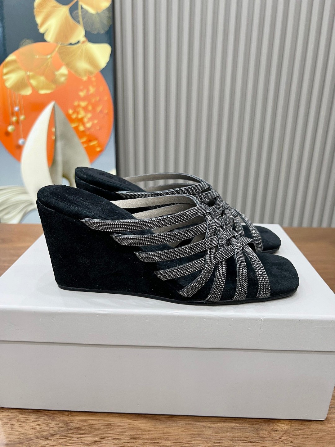 Luxury Italian Sandals: Runello Cucinelli BC Collection, Imported Wool and Pure Copper Details - 图片 4