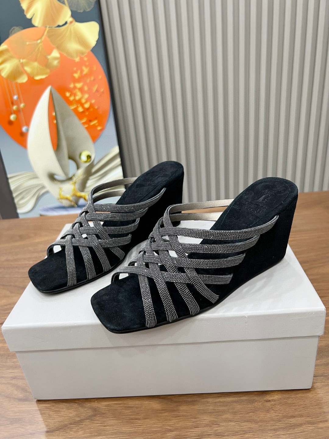 Luxury Italian Sandals: Runello Cucinelli BC Collection, Imported Wool and Pure Copper Details - 图片 5