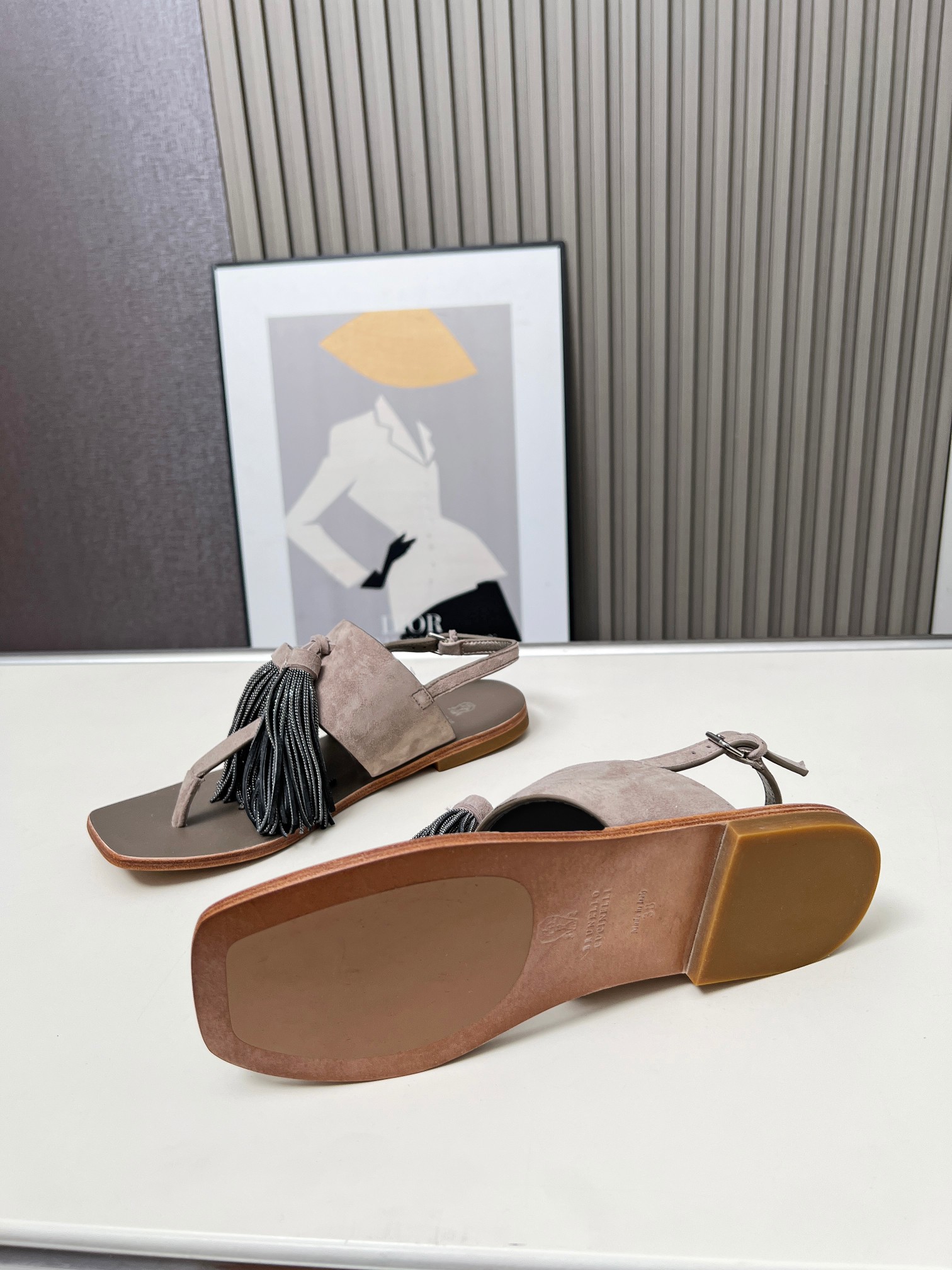 Fashion Highlights: P700 Collection by Runello Cucinelli – B C Sandals and Luxe Materials - 图片 6