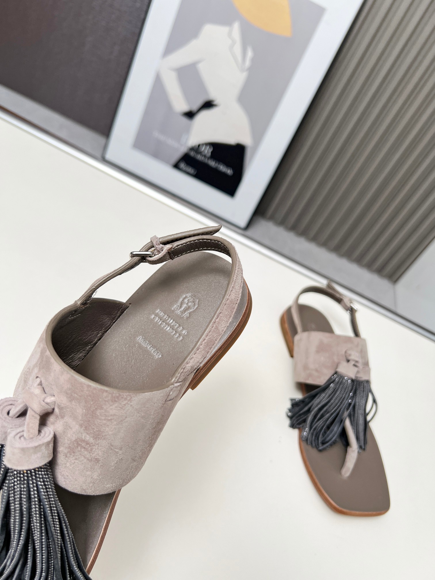 Fashion Highlights: P700 Collection by Runello Cucinelli – B C Sandals and Luxe Materials - 图片 8