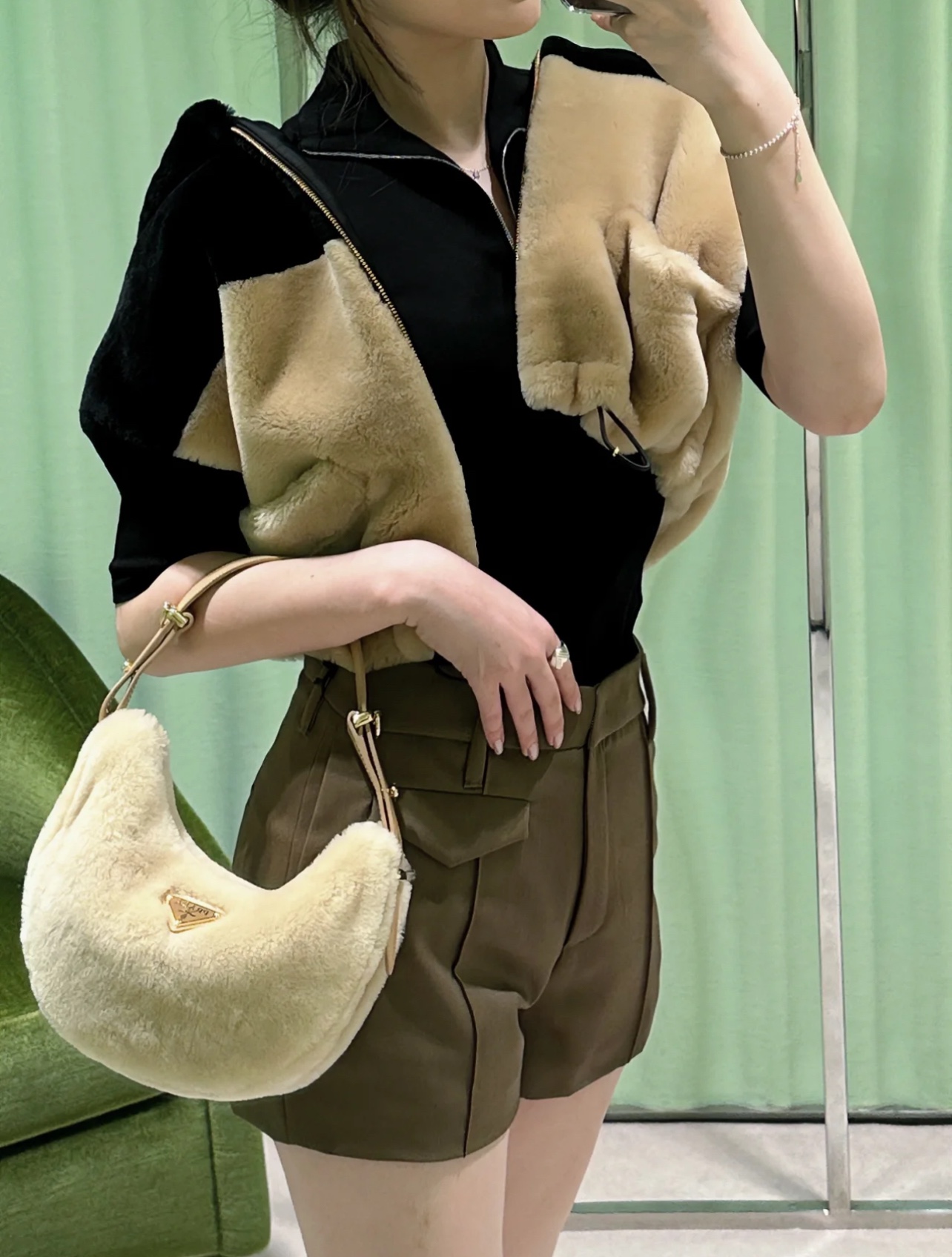 A seasonal new arrival, this winter handbag is crafted with a plush - Comprehensive 3