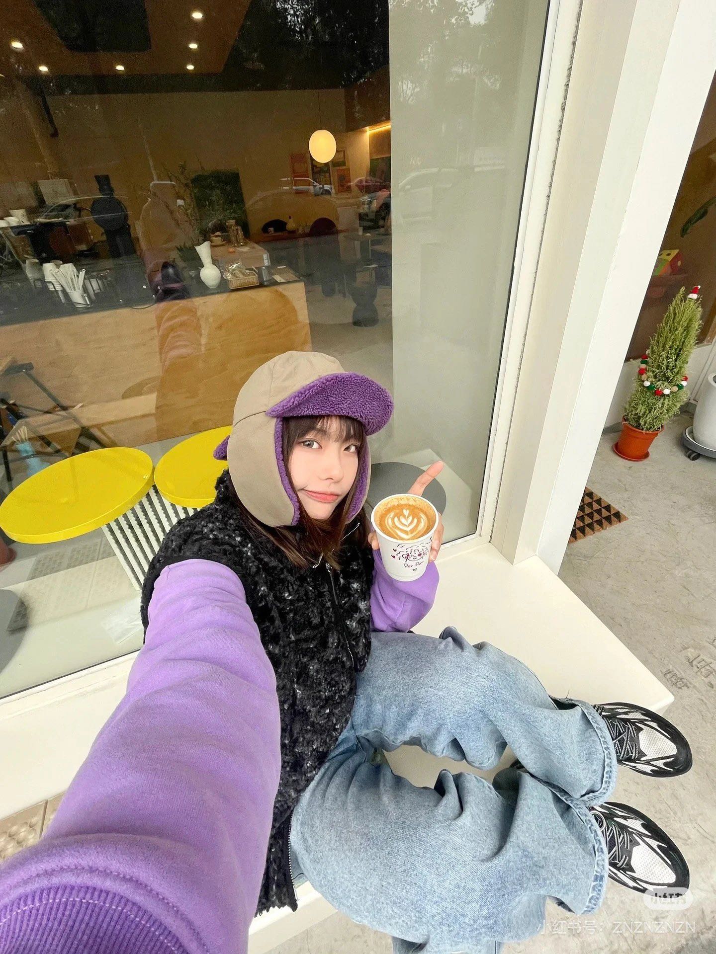 后面有收紧,能把帽子牢牢锁在头上 3