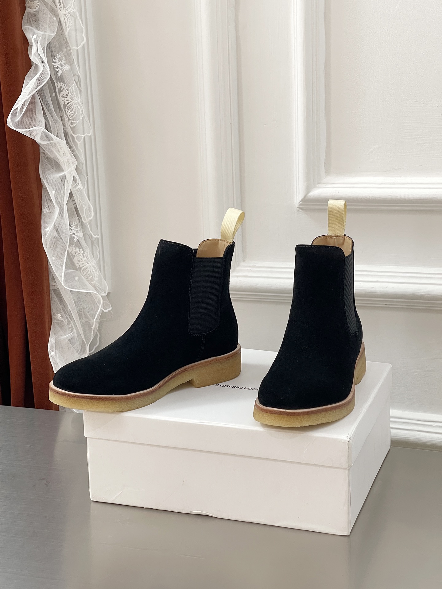 Review: Common Projects Chelsea Boots for Men – Classic, Stylish, and Comfortable - 图片 3