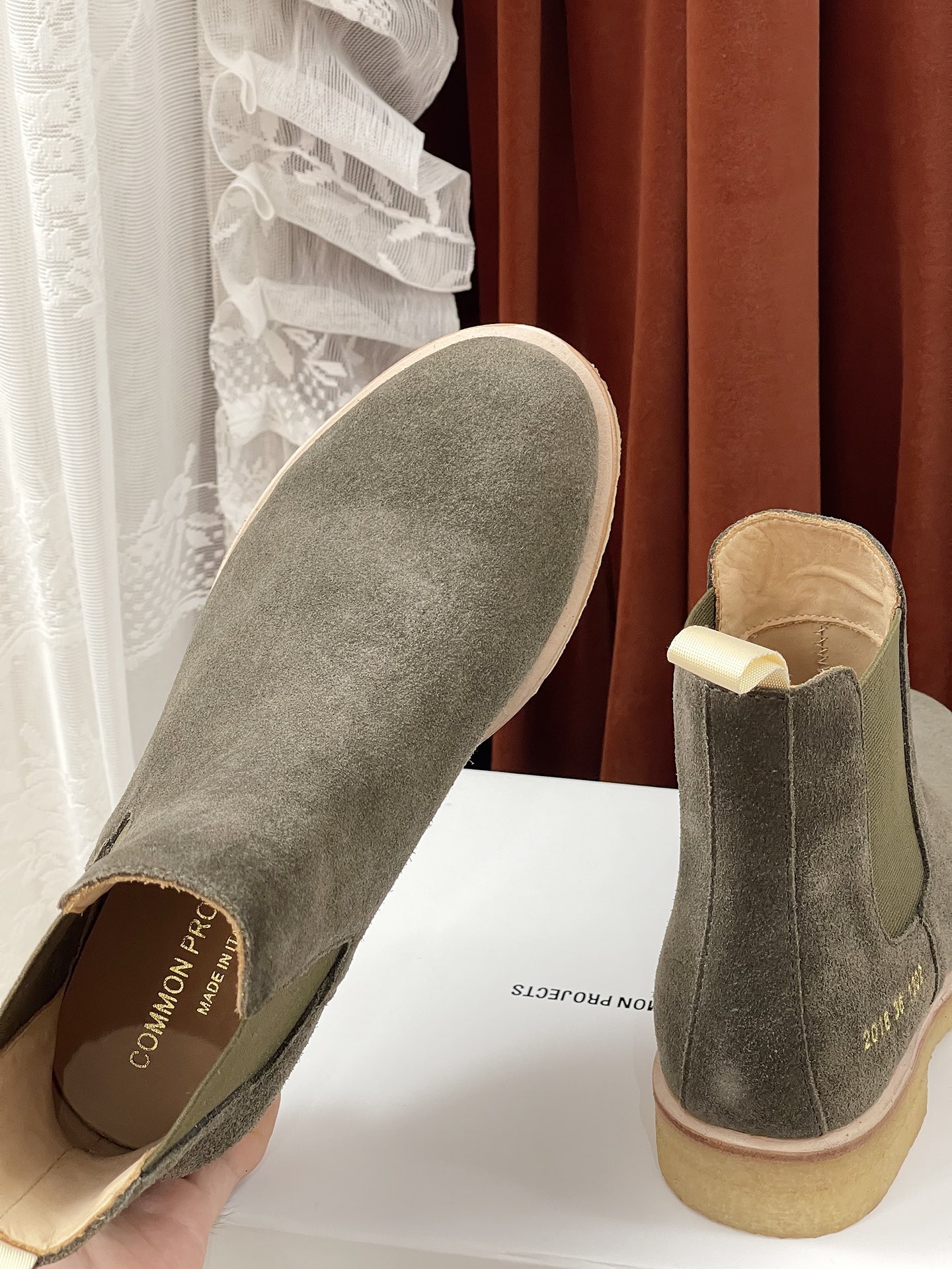 Review: Common Projects Chelsea Boots – Stylish and Comfortable Footwear for Men - 图片 8